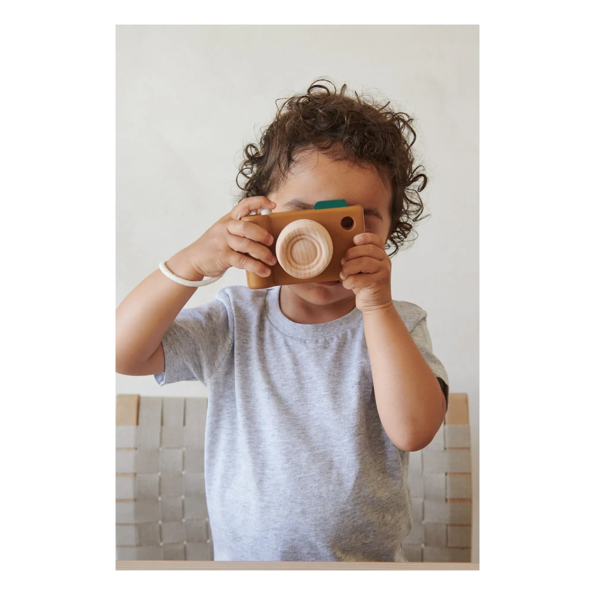 Liewood - Michael Wooden Camera | Caramel