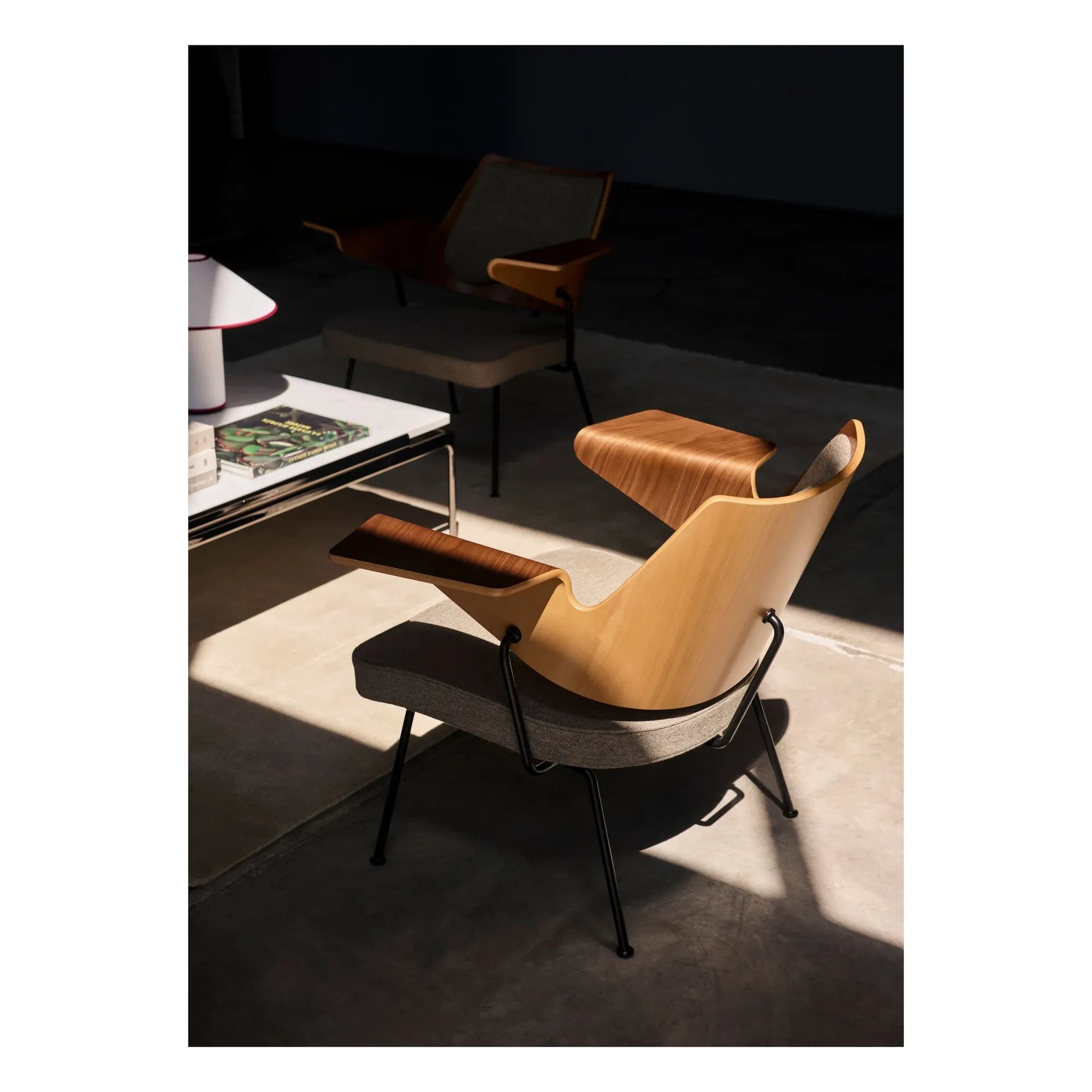 & Tradition - RD8 lounge chair, Robin Day | Dark Gray
