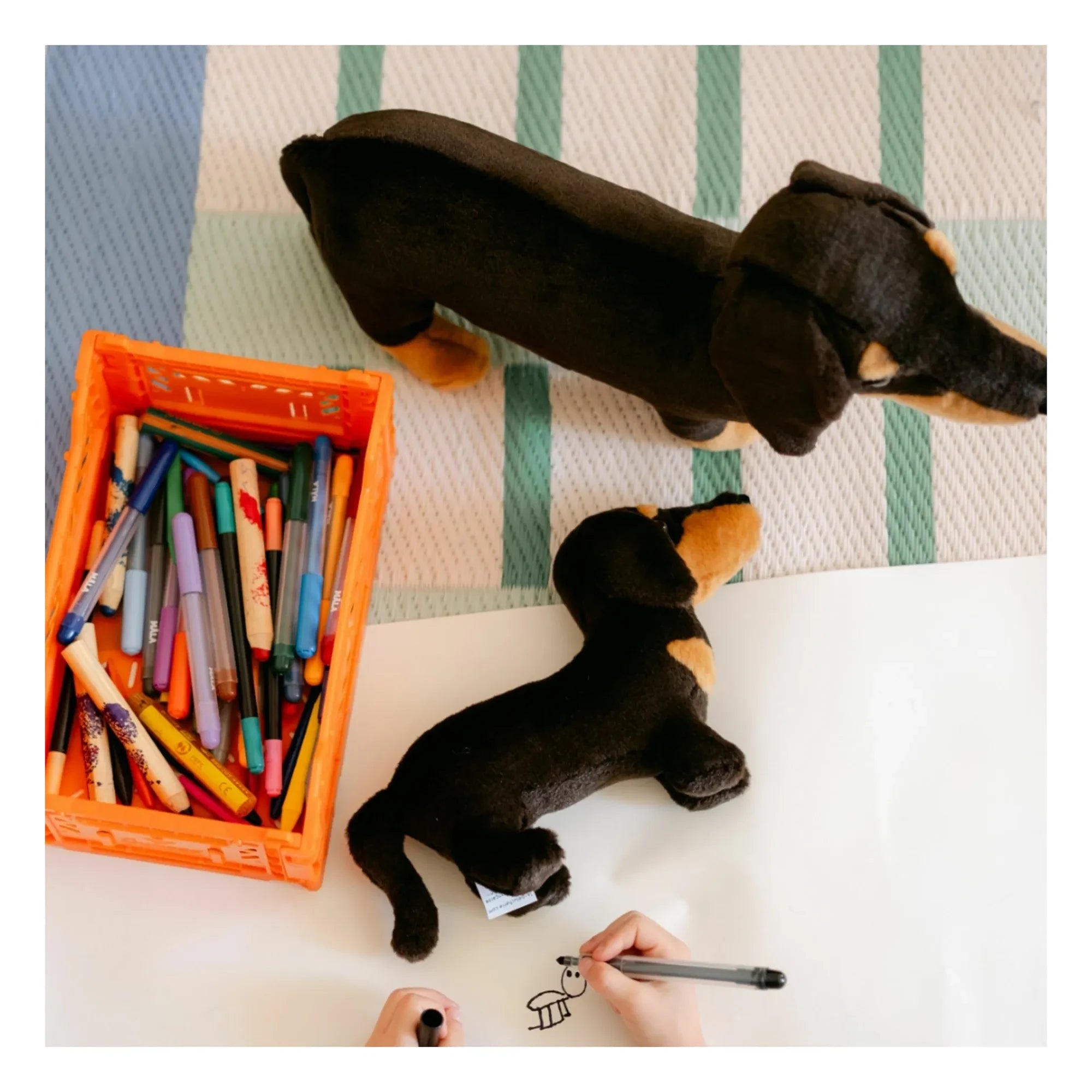 La Pelucherie - Eugène Dachshund Plush 25 cm | Black