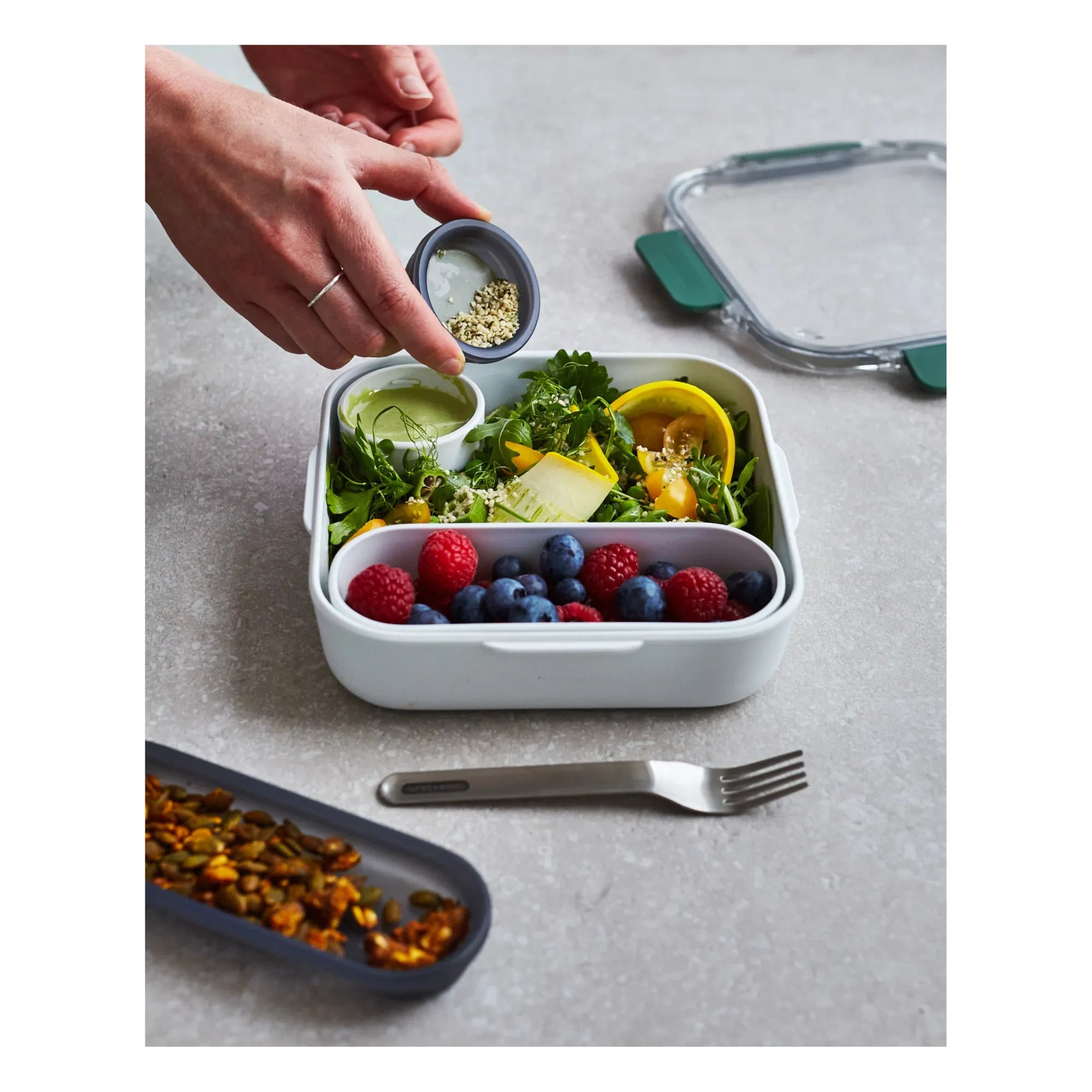 Black + Blum - Lunchbox - 1000 ml | Zeytin