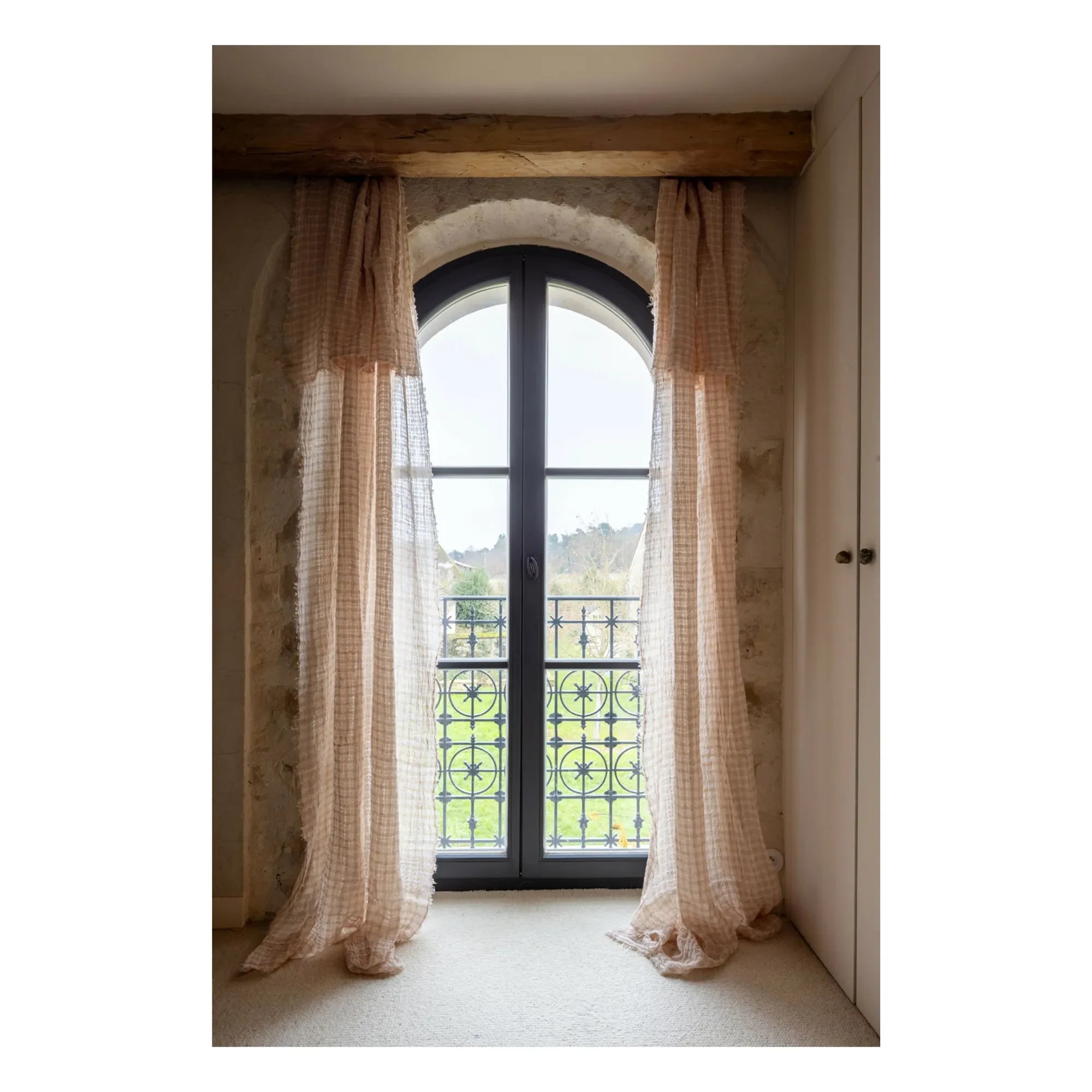 Le Monde Sauvage - Harmattan Miami Curtain | Pink