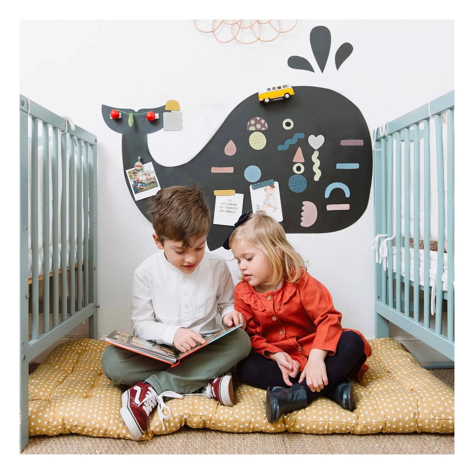 Ferflex - Magnetic Whale Board, with 21 Geometric Shapes