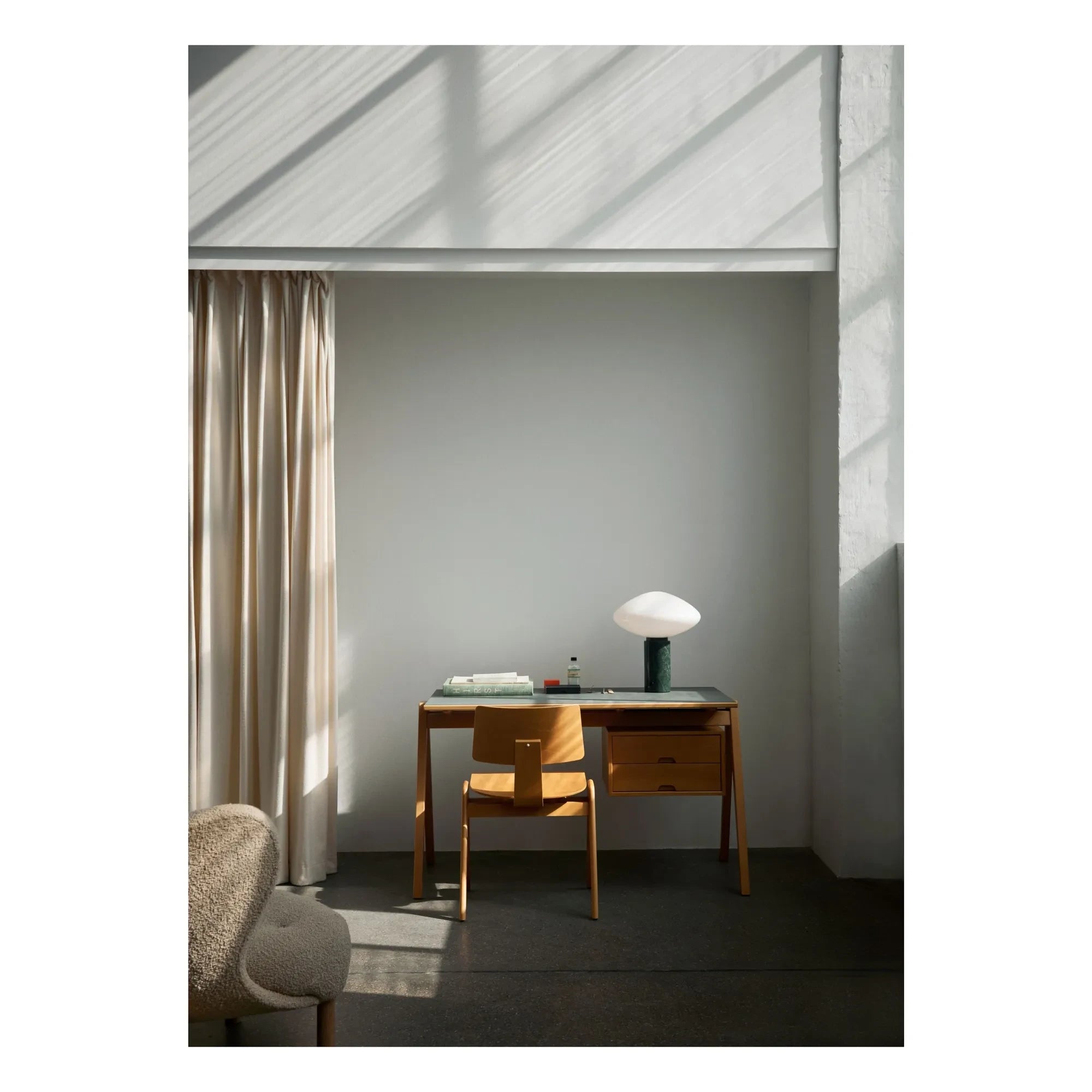 & Tradition - Daystack RD1 Chair, Robin Day | Beech