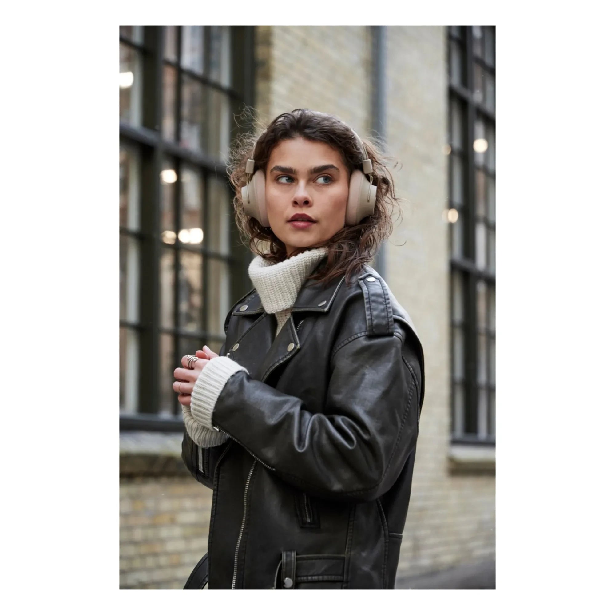 Kreafunk - aBEAT Qi Bluetooth Earphones | Sand