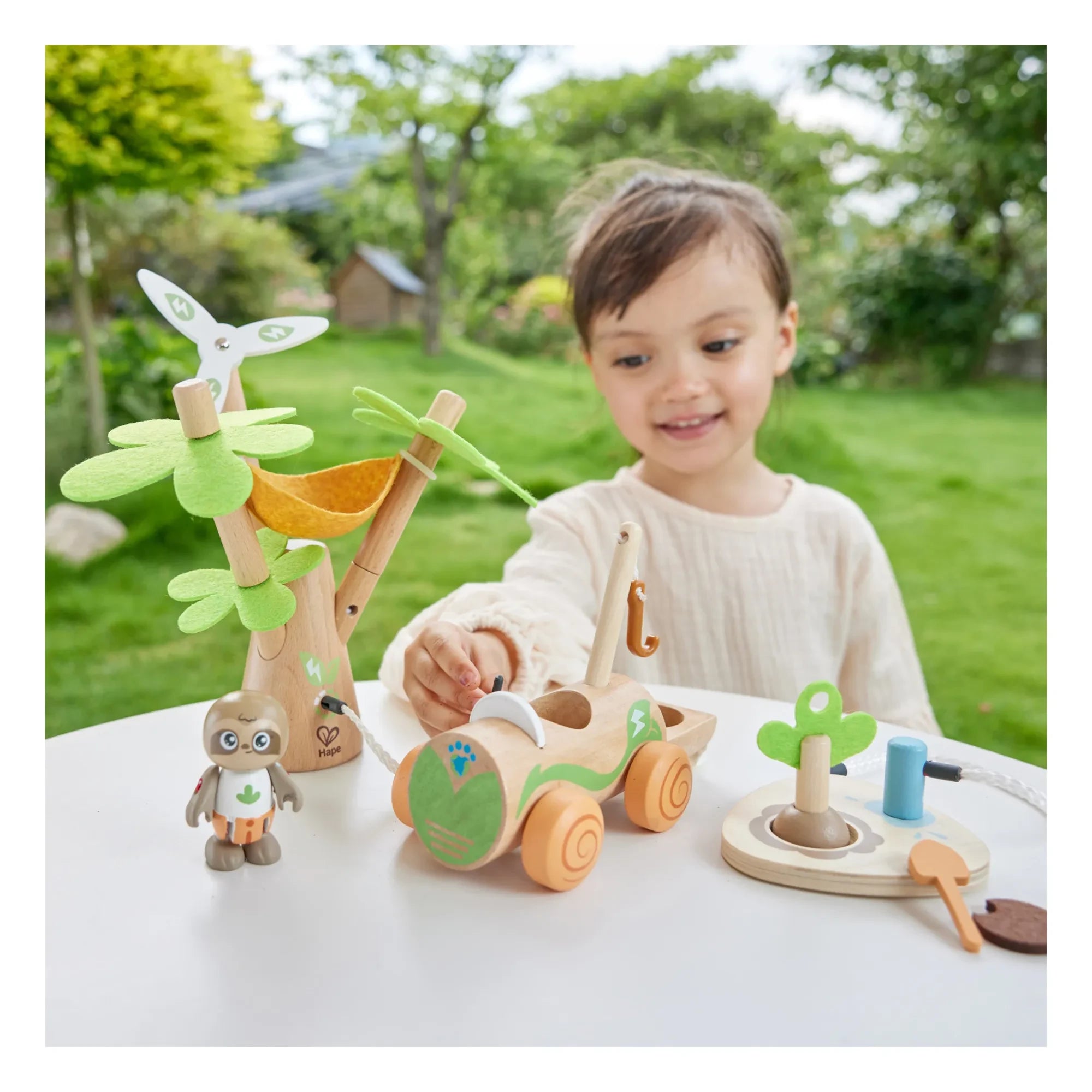 Hape - Aria'nın rüzgar ağacı ve elektrikli araba