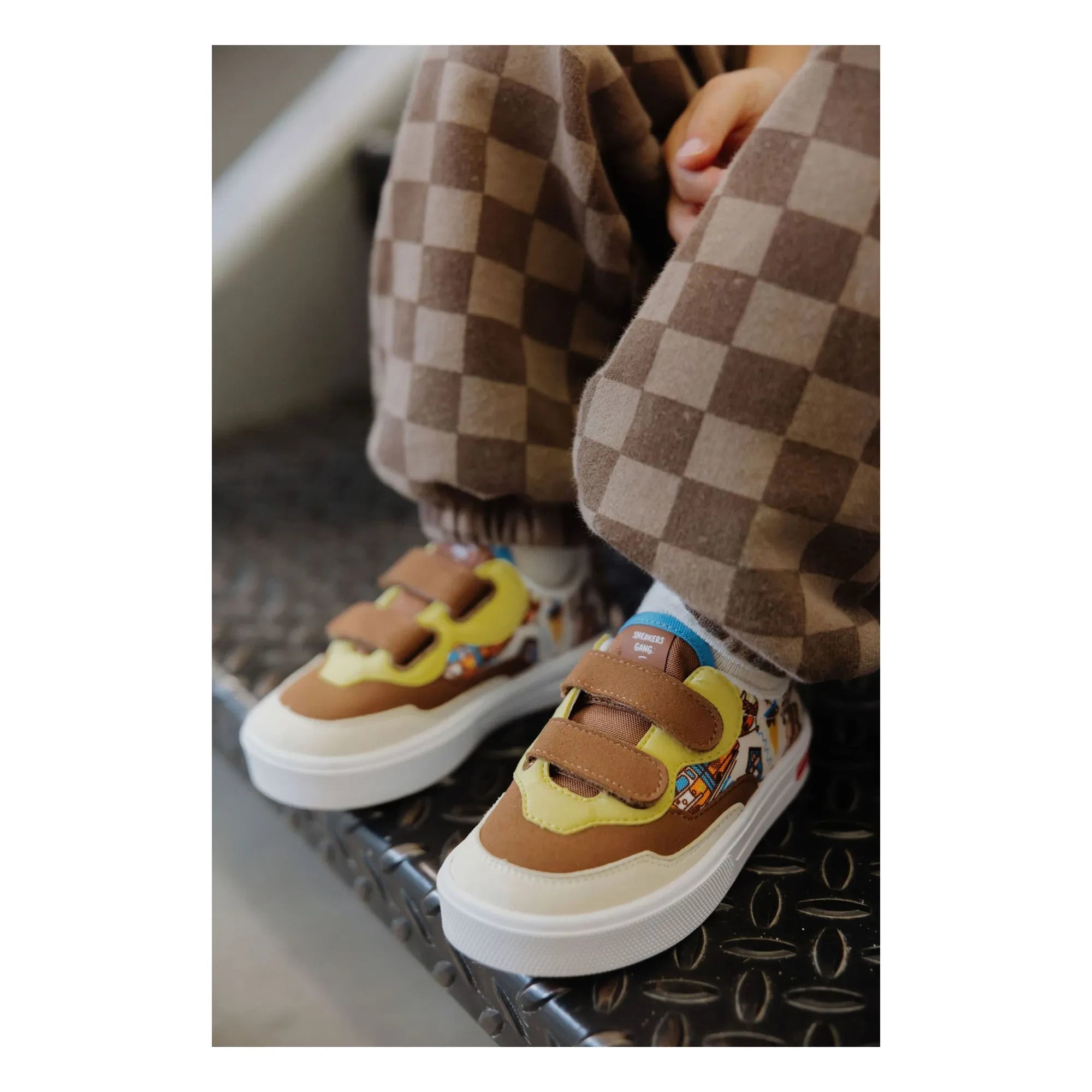 Hello Hossy - San Francisco Scratch Detailed Sneakers | Brown