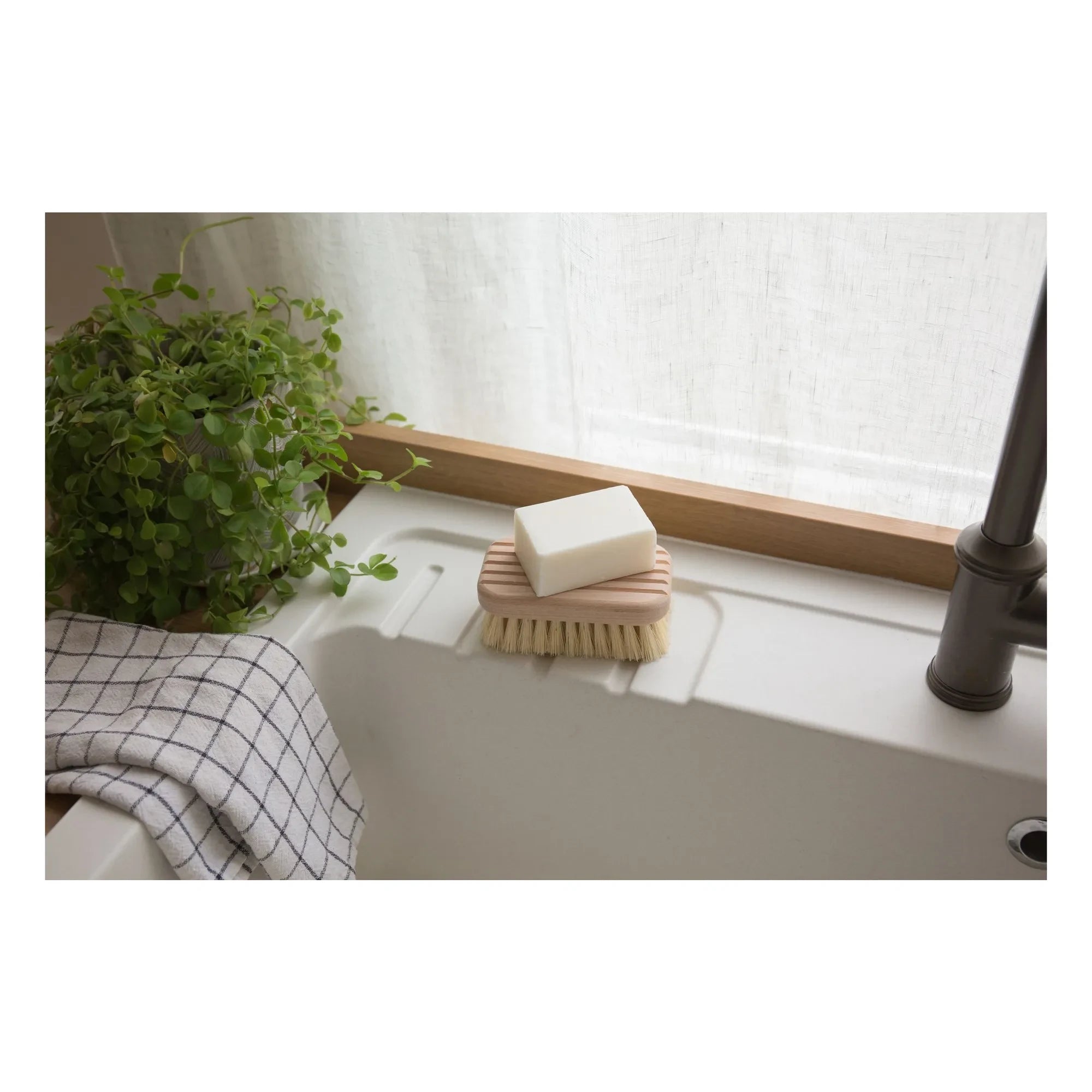 Andrée Jardin - Soap Brush