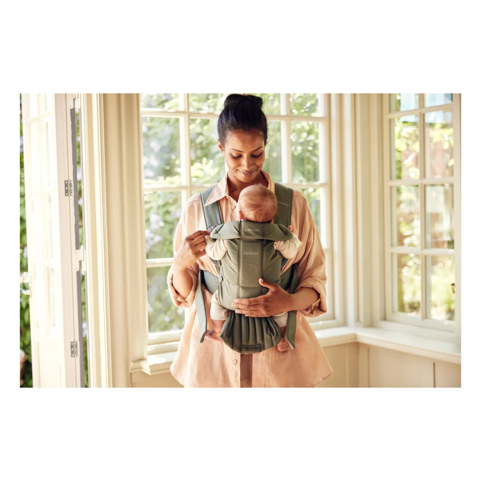 BabyBjörn - Mini Cotton Baby Kangaroo Carrier | Dark Green