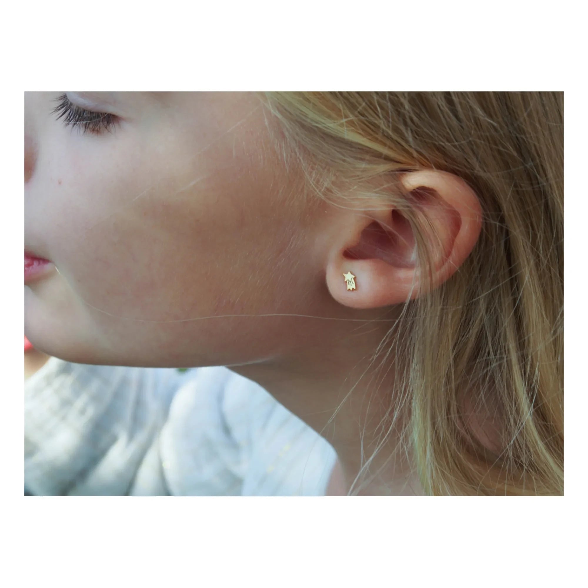 Adorabili - Asymmetric Moon Earrings | Gold