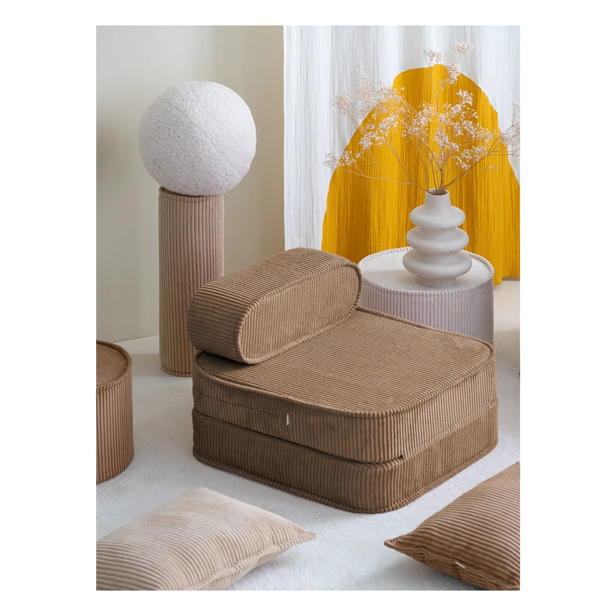 Wigiwama - Velvet-finished mantel seat | Brown