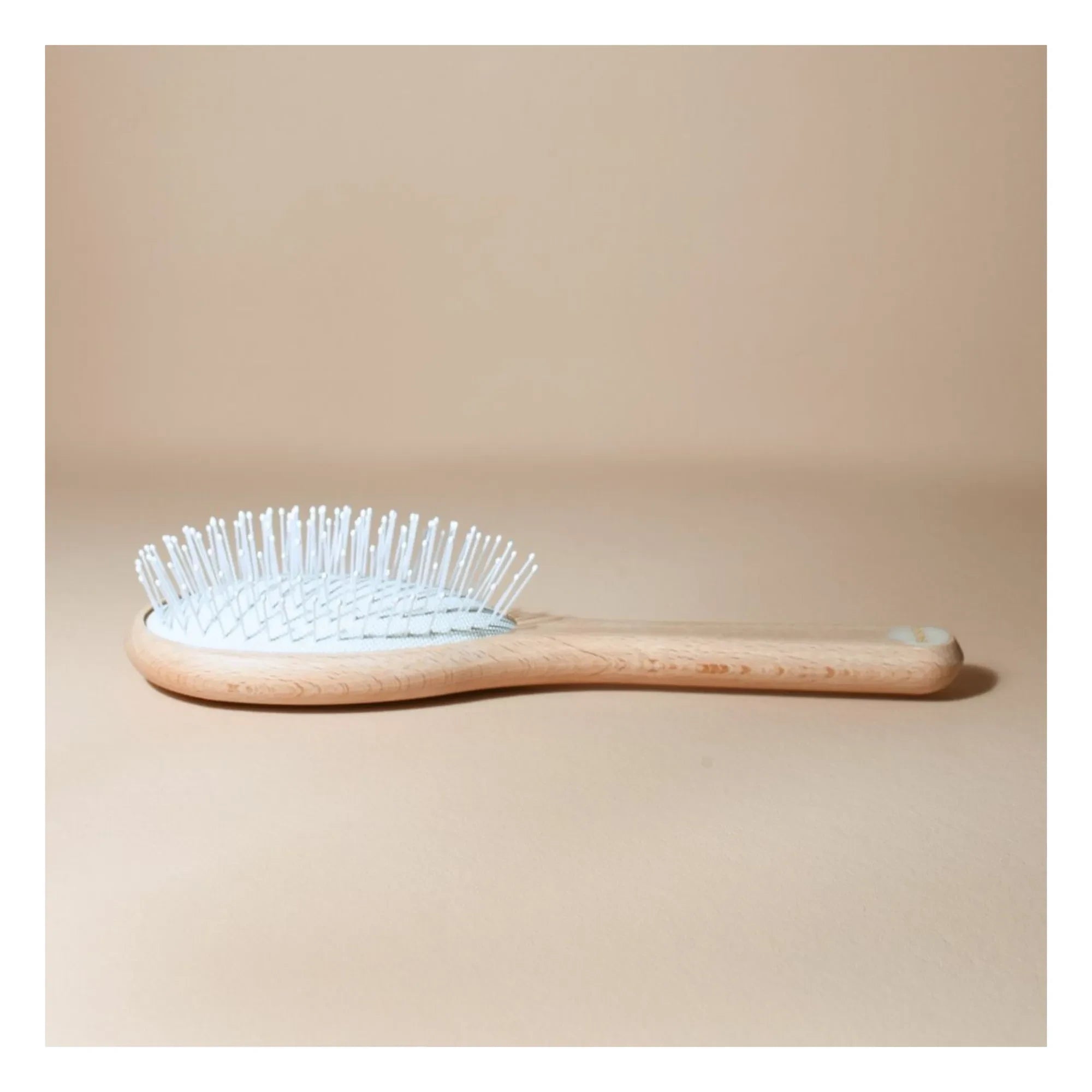 Bachca - Universal Nylon Brush | Light Wood