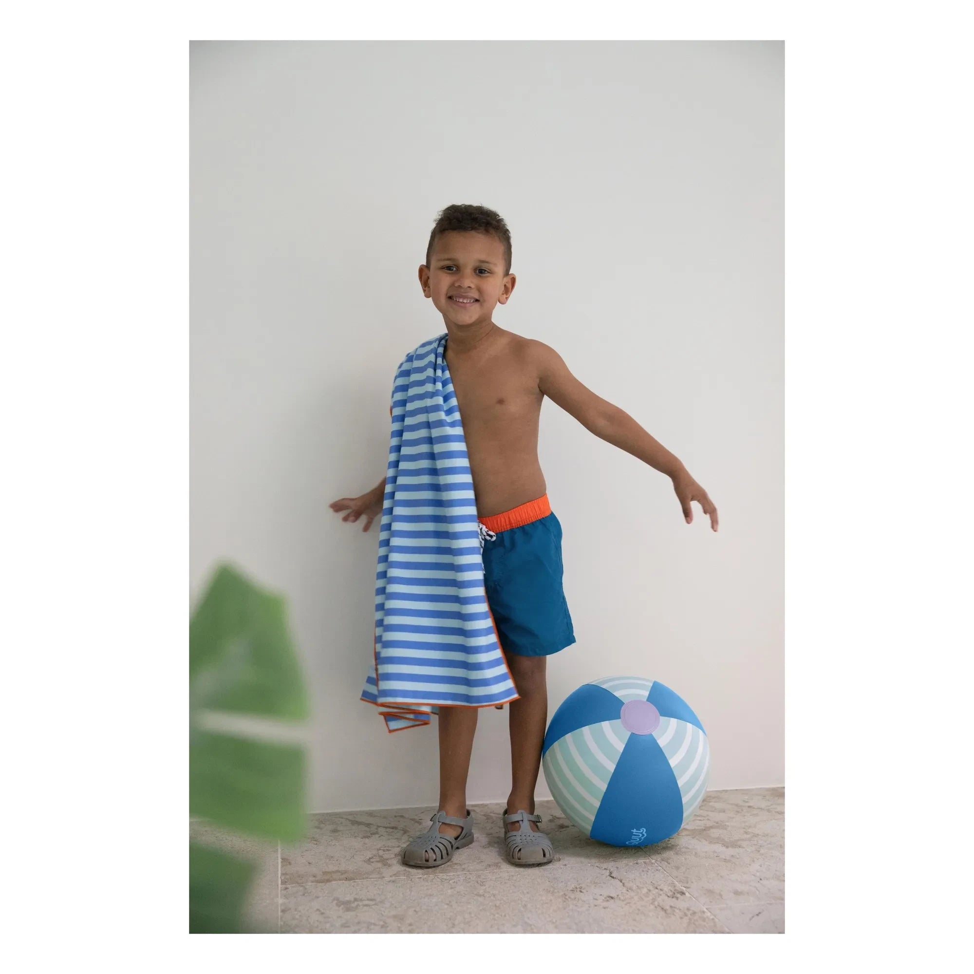 Quut - Circuit microfiber beach towel | Blue