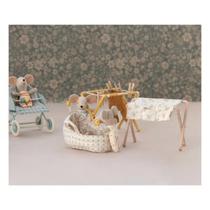 Maileg - Clothesline and Clothespins | Yellow