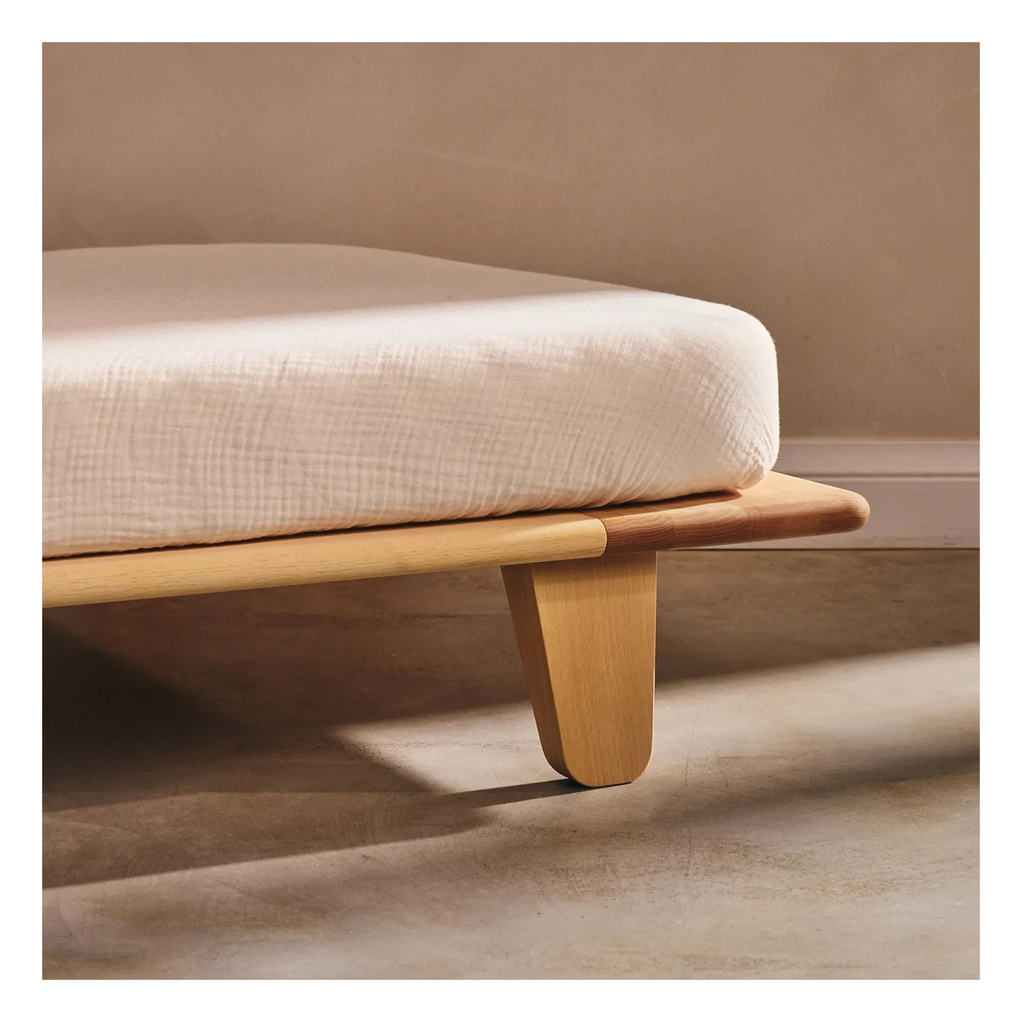 Charlie Crane - Yomi Junior Bed | Beech
