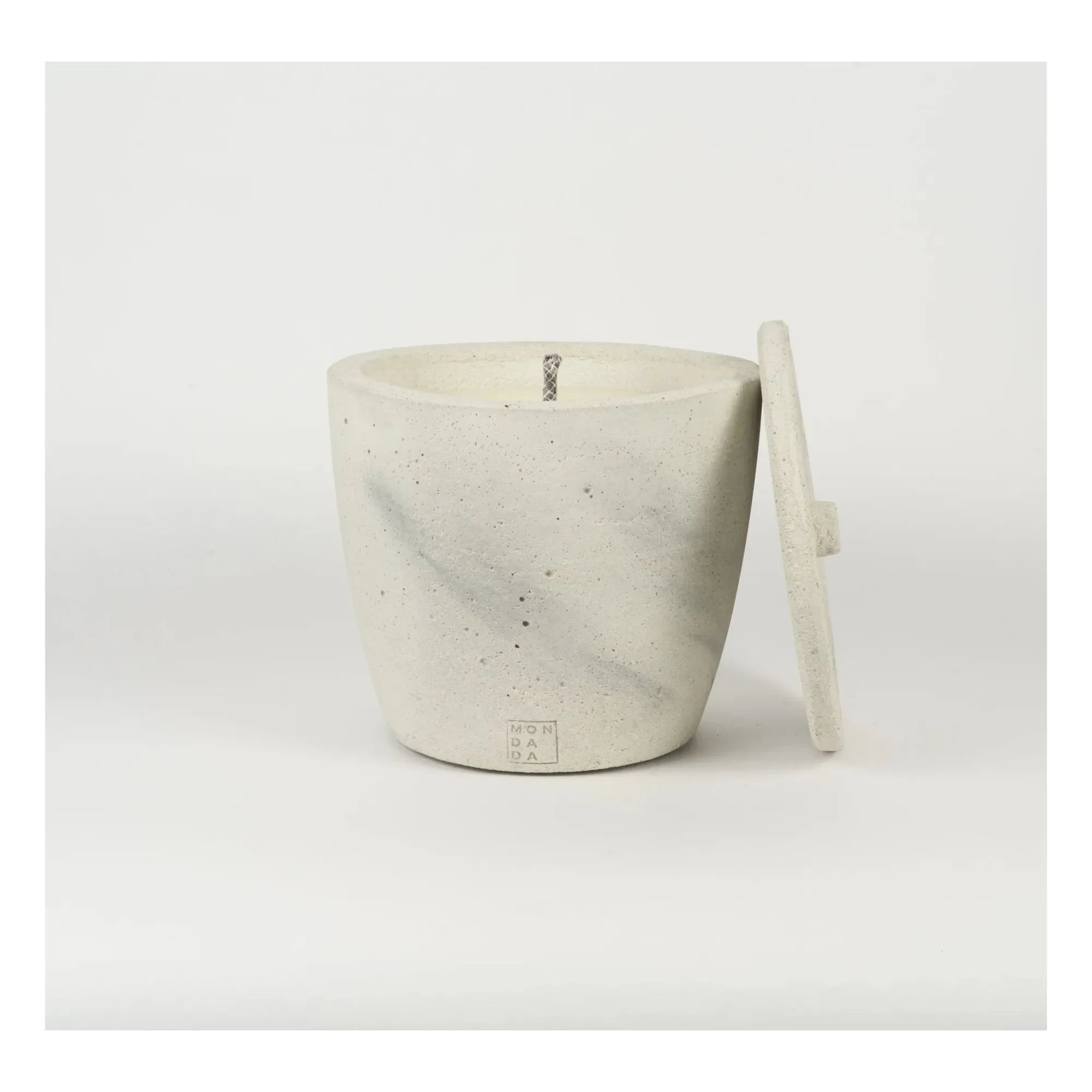 Mon Dada - Urban Garden Outdoor Candle, Lid, Neutral Scent | Gray