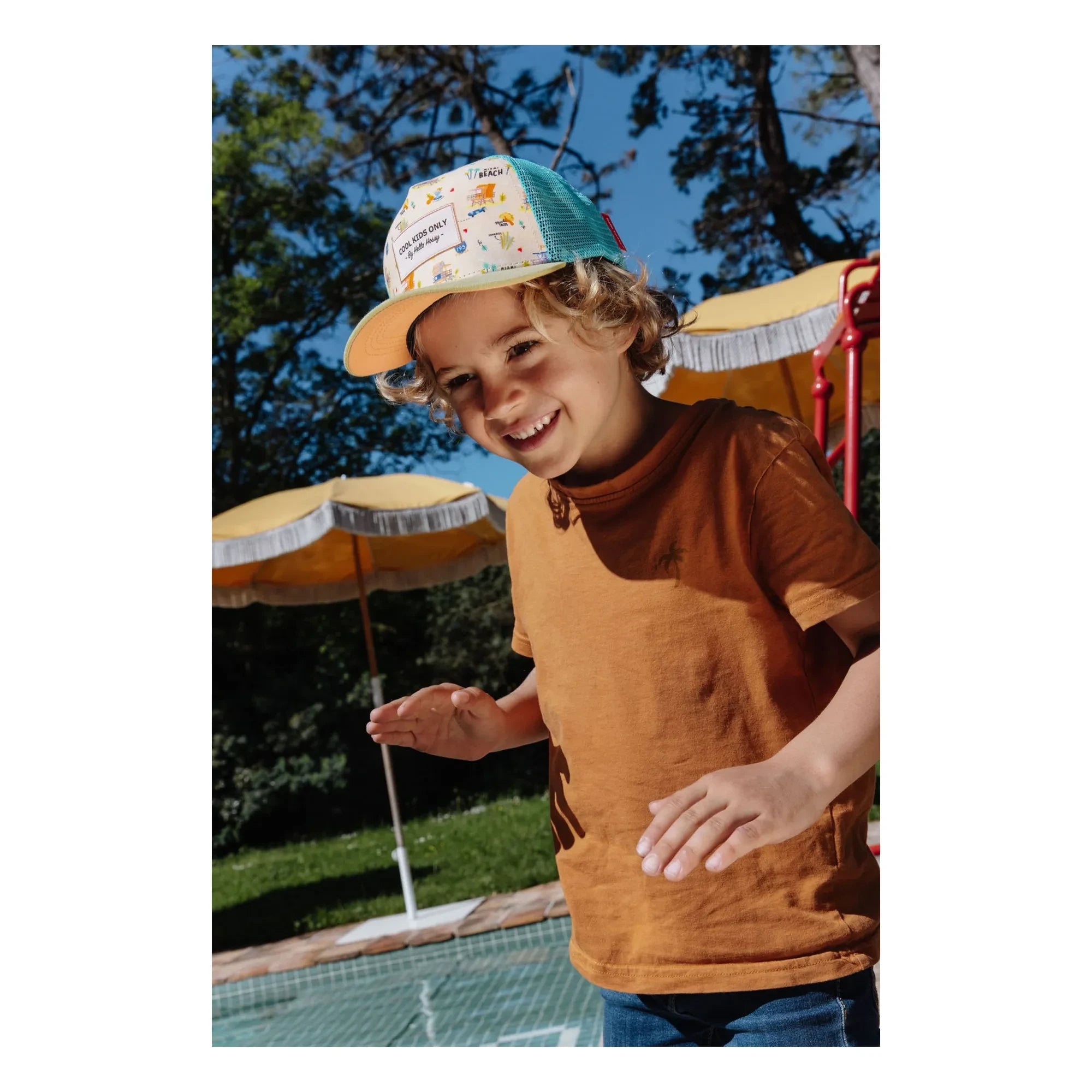 Hello Hossy - Curved Brim Hat Trucker Miami Beach Recycled Fibers | Beige