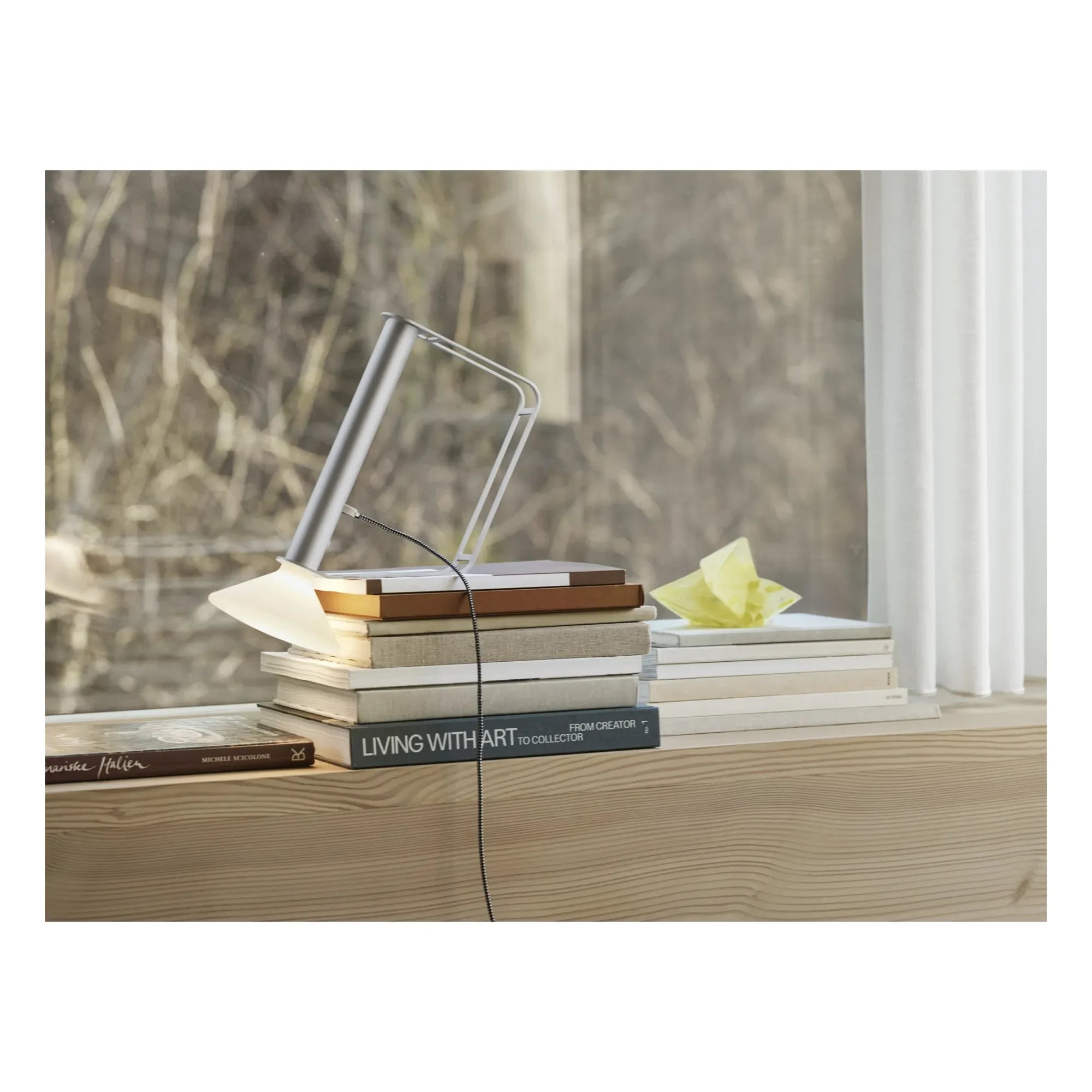 Muuto - Piton Portable Lamp | Aluminum