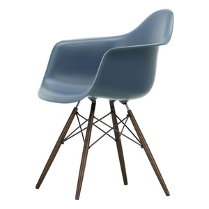 Vitra - DAW Chair - Maple Base - Charles & Ray Eames | Navy Blue