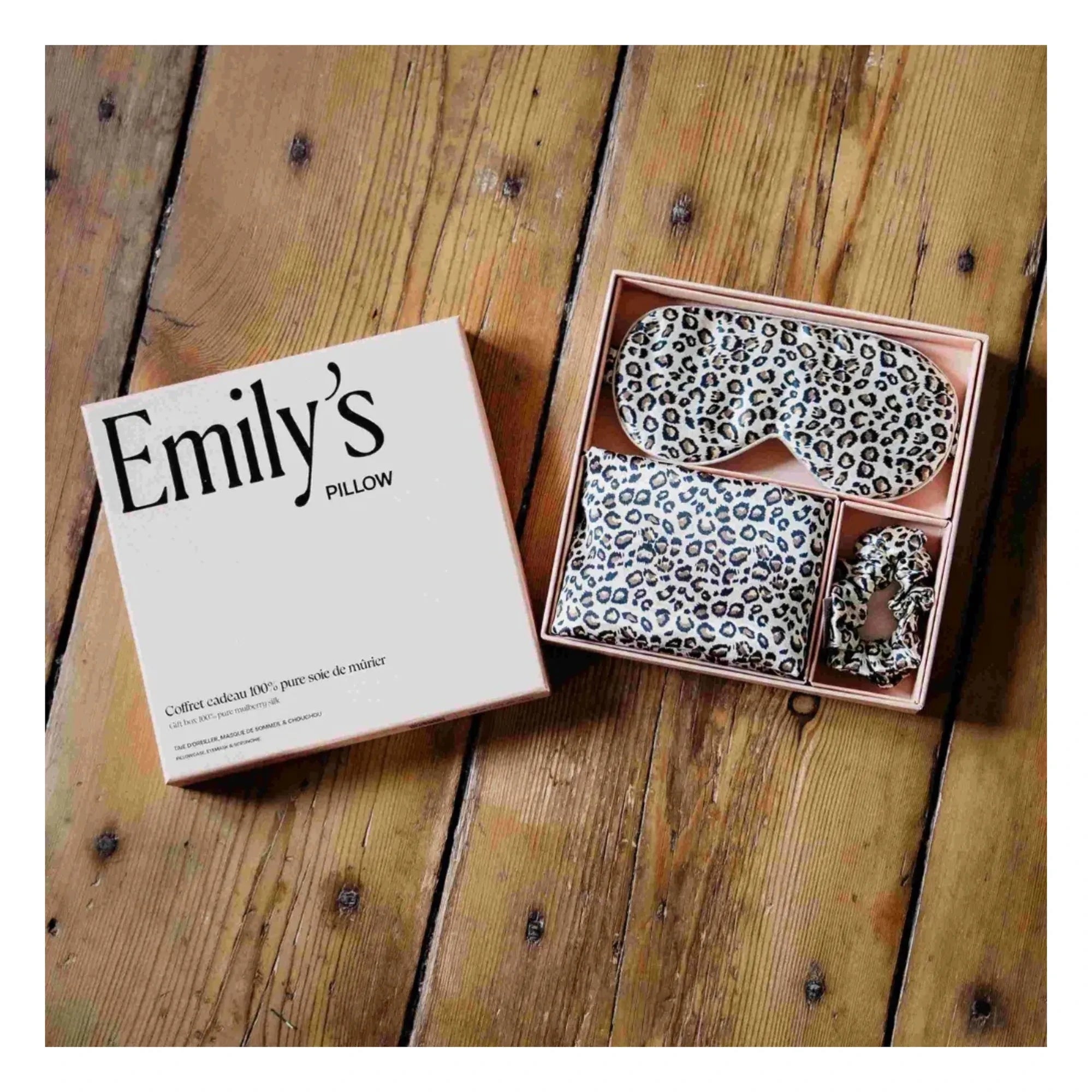 Emily's Pillow - Leopard Print Mulberry Silk Sleeping Set