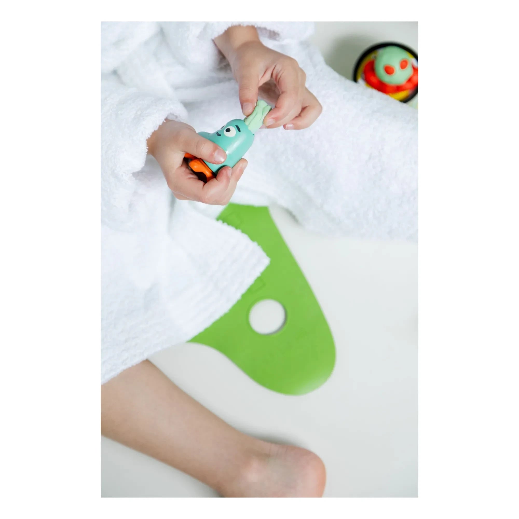 Nailmatic Kids - Duo of Pataploof Washable Modeling Clay and Mold | Green