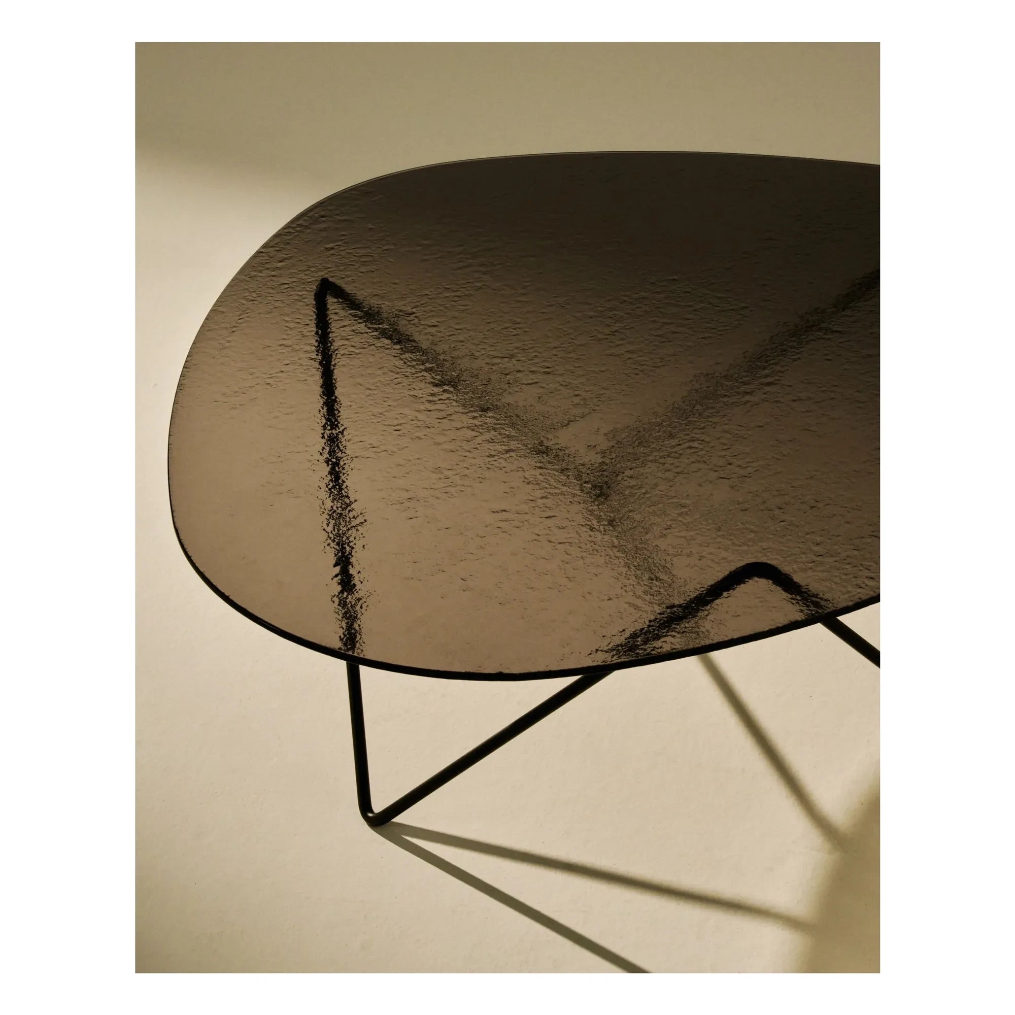 Gubi - Pedrera Side Table, Corsini & Ruiz Millet | Bronze