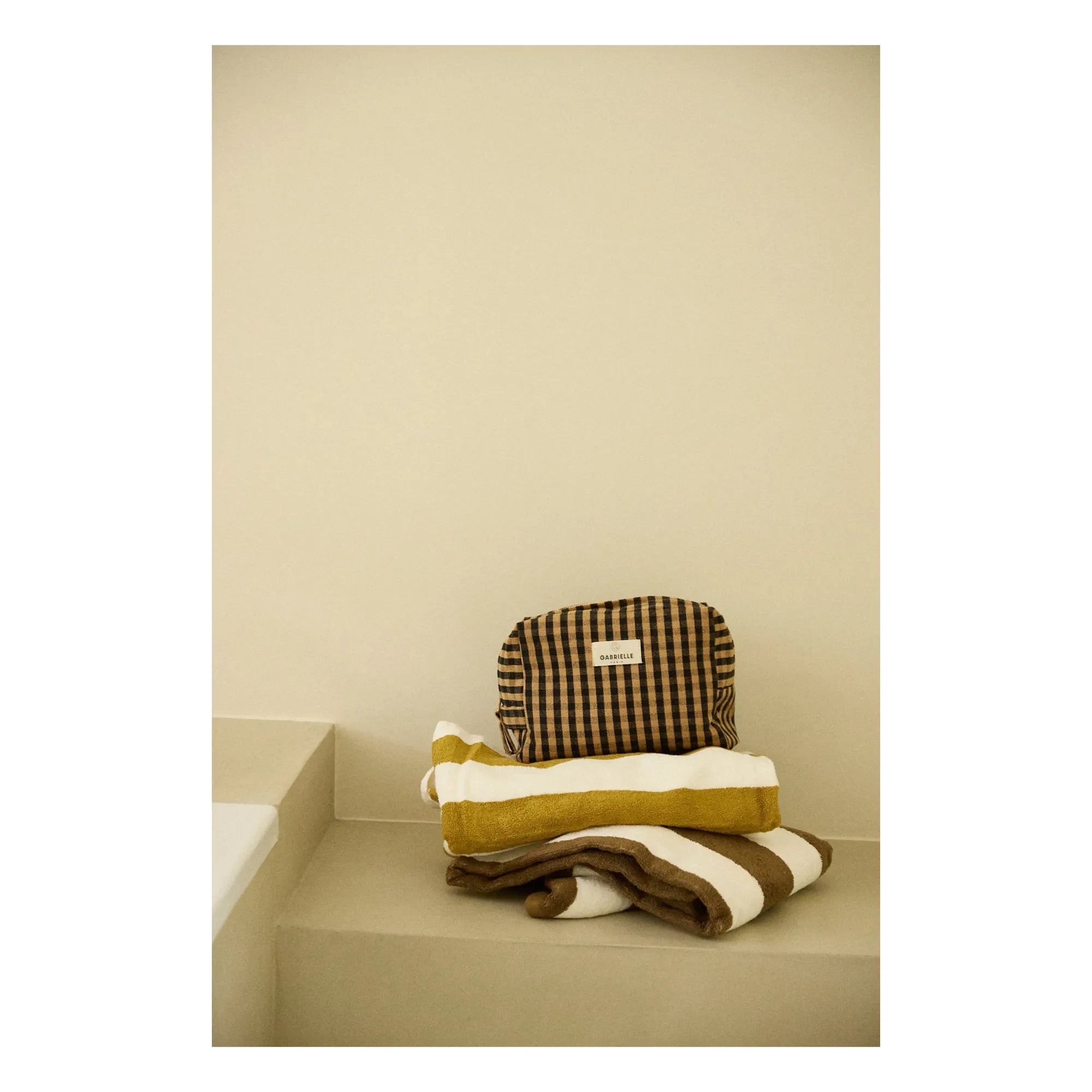 Gabrielle Paris - Vichy makeup bag | Coffee