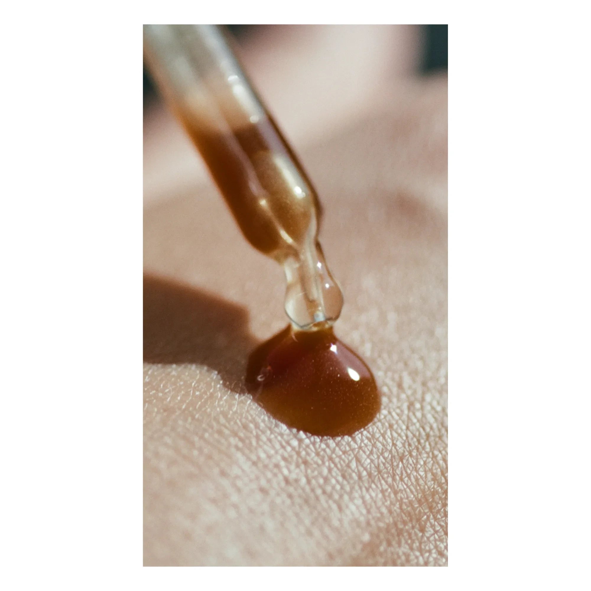 L:A BRUKET - Revitalizing Hand Serum - 30 ml