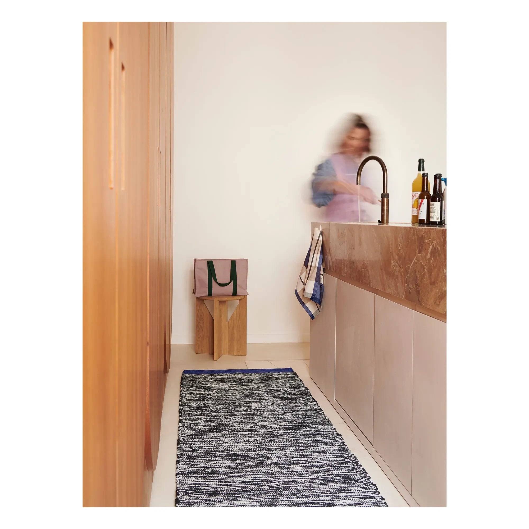 La cerise sur le gâteau - Matt Recycled Cotton Rug | Black