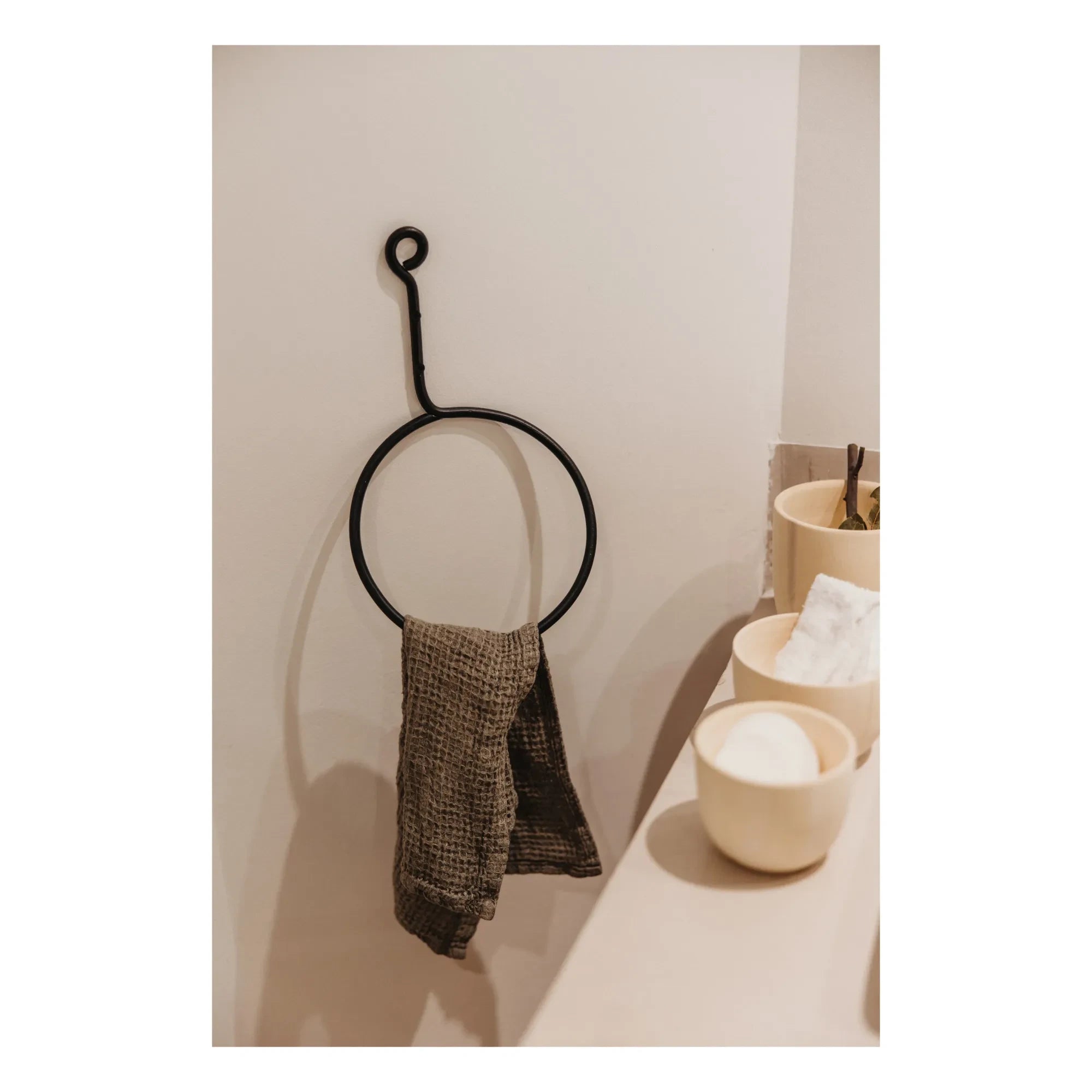 Cosydar - Black Towel Rack