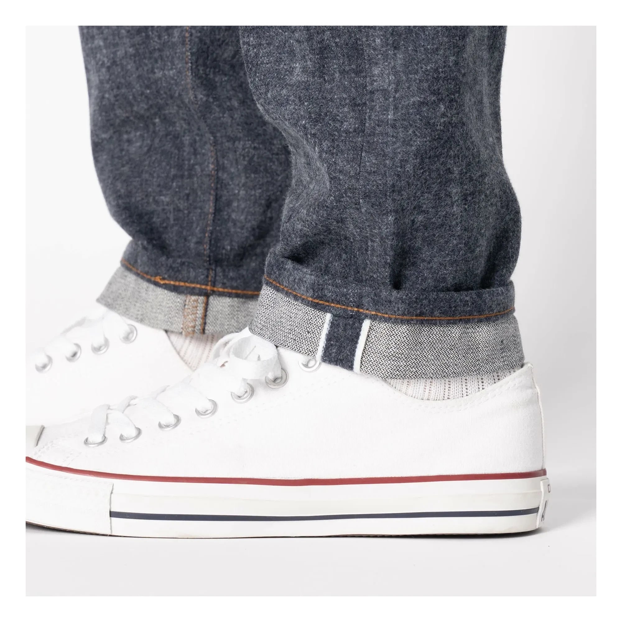 Naked & Famous - Super Guy Max Brush Selvedge Jeans | Indigo