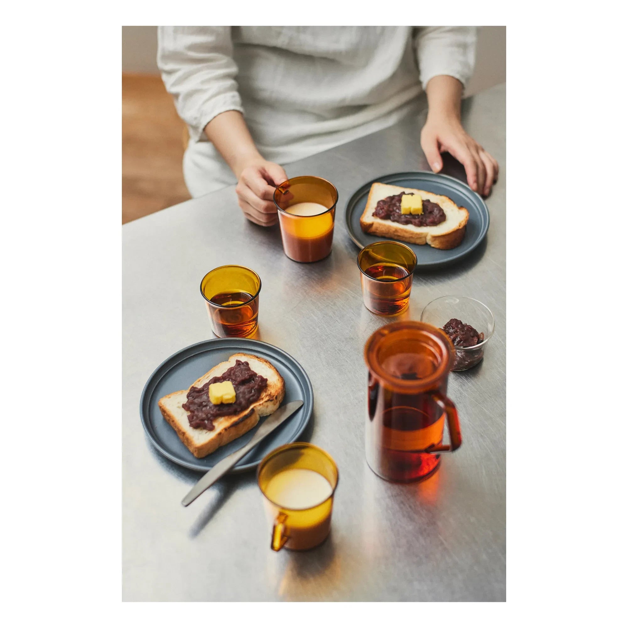 Kinto - Handle Jug - 750 ml | Amber