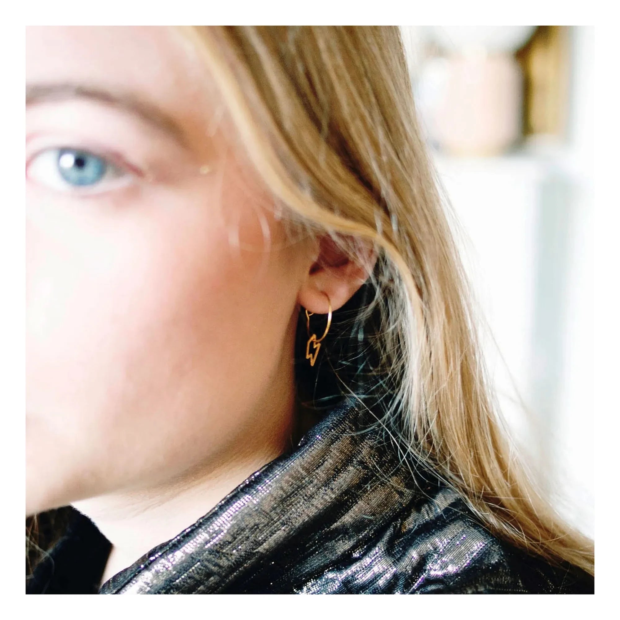 Adorabili - Eclair Hoop Earrings | Gold