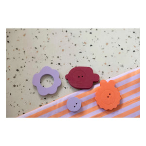 Quut - Seaside Bath Puzzle | Burgundy