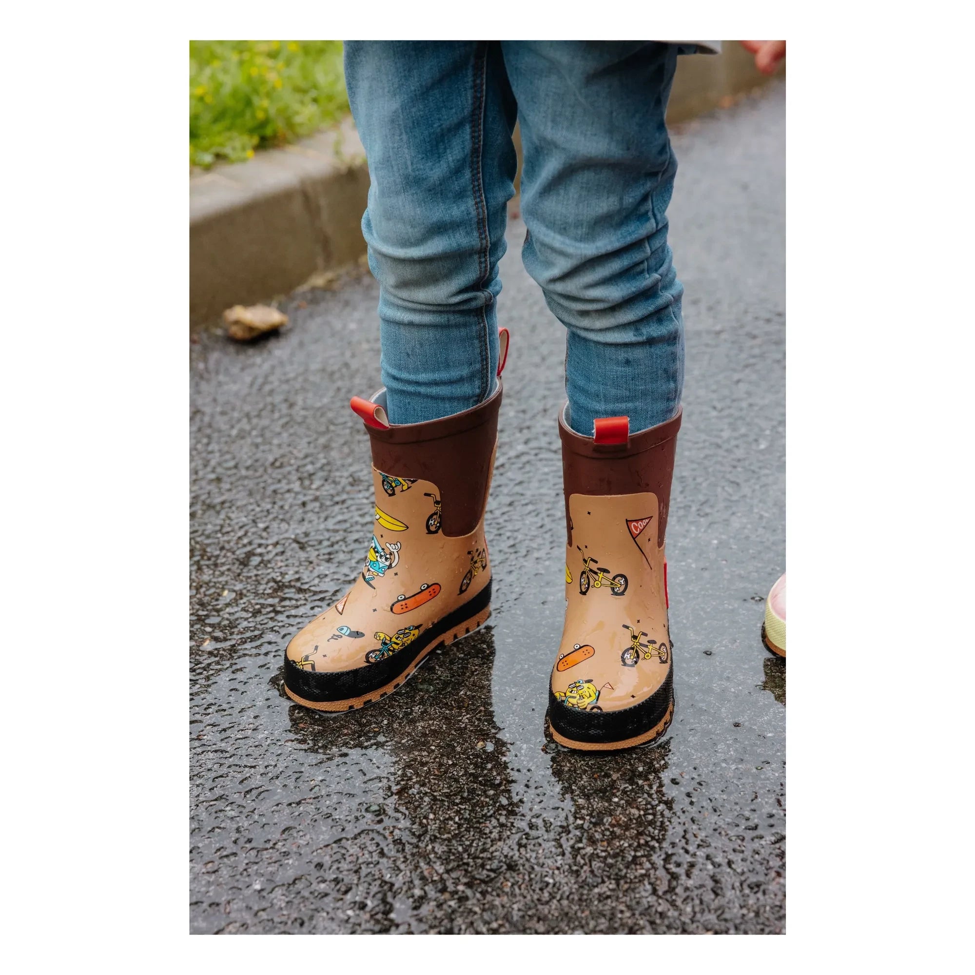 Hello Hossy - Mascots Ride Rain Boots | Brown