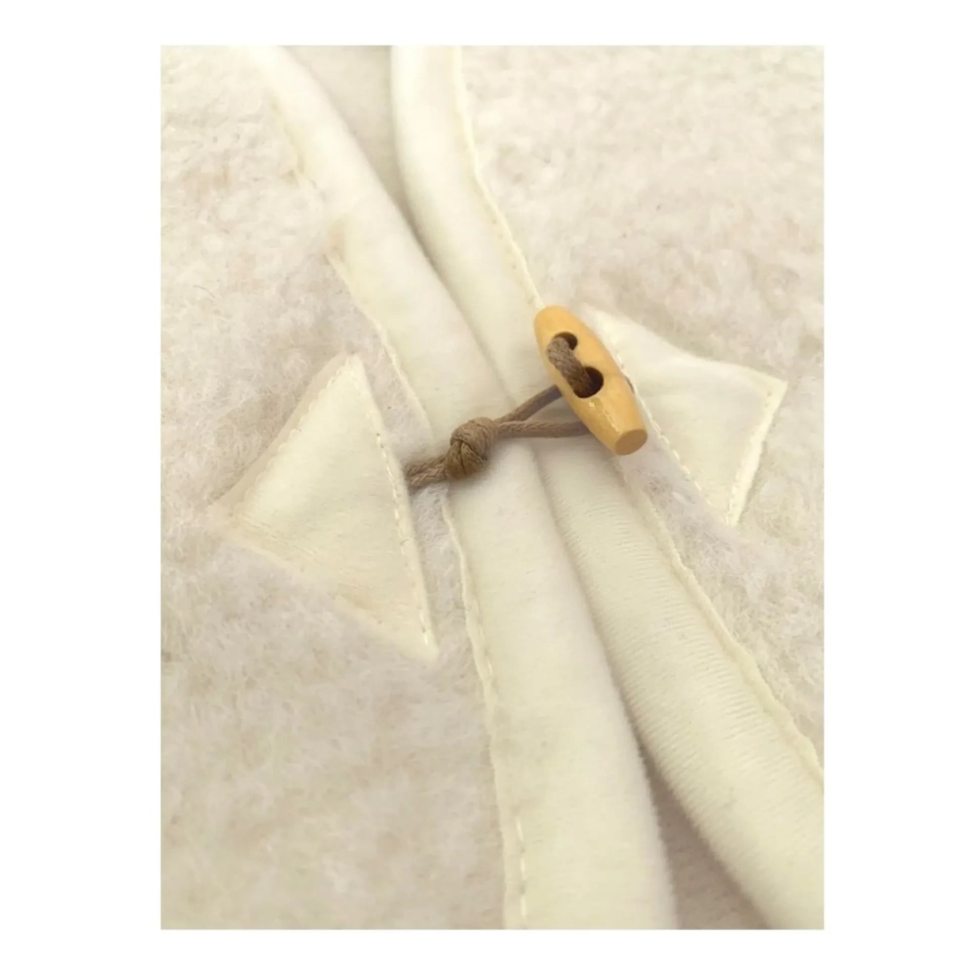 Alwero - Alpine Sleeveless Vest | Off-white