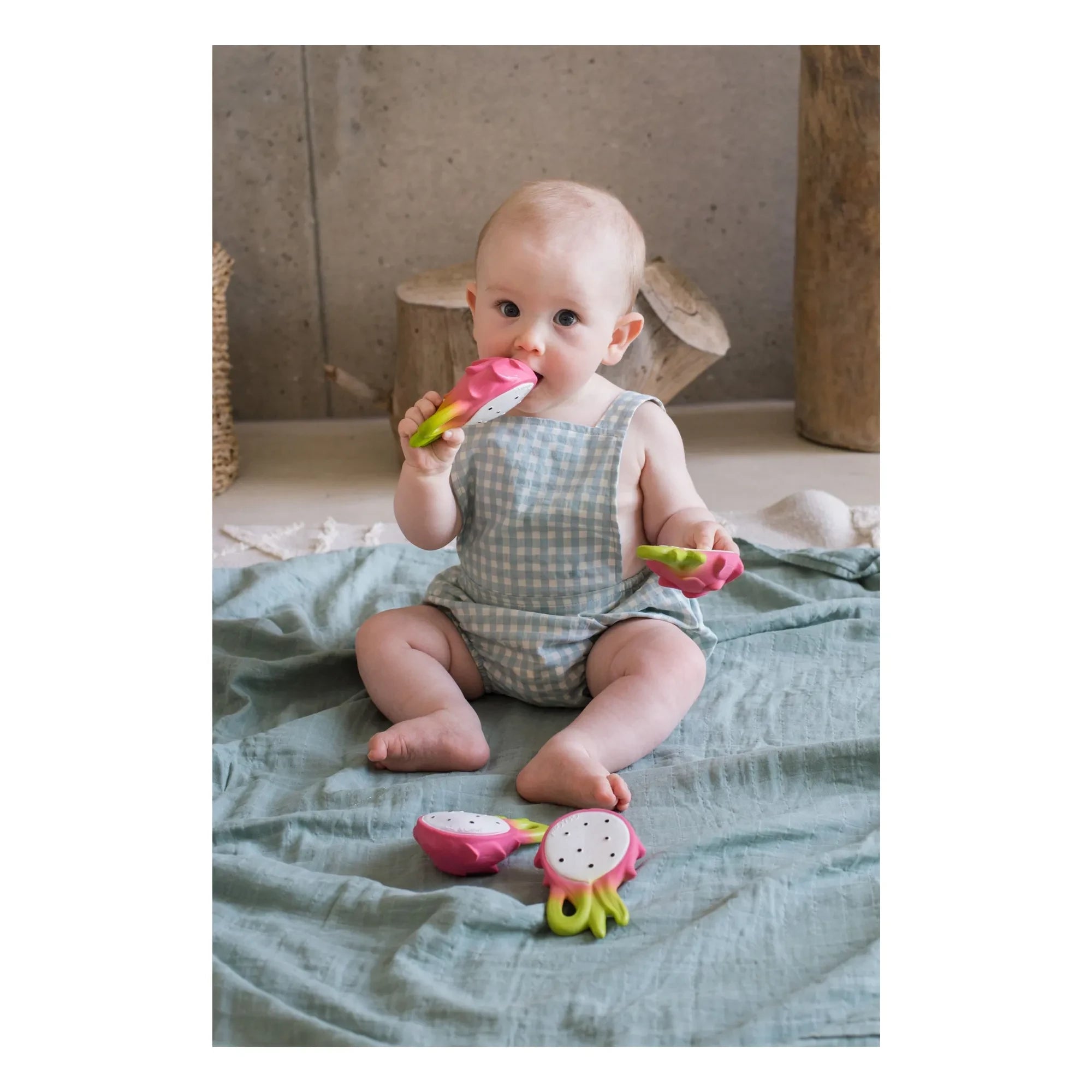 Oli & Carol - Fuchsia Dragon Fruit Teething Ring | Ring