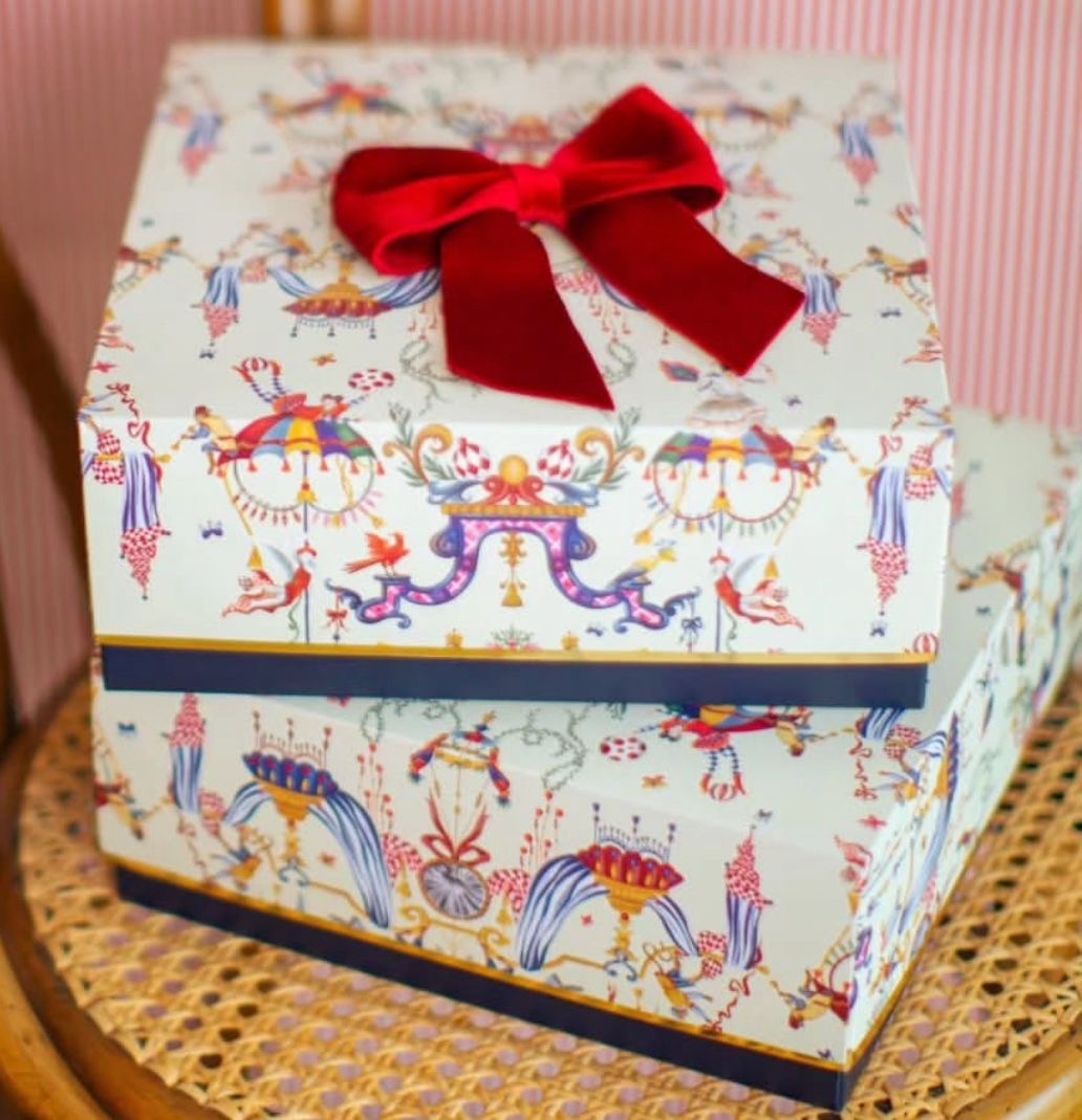 Dinossi - Pink Checkered Gift Box
