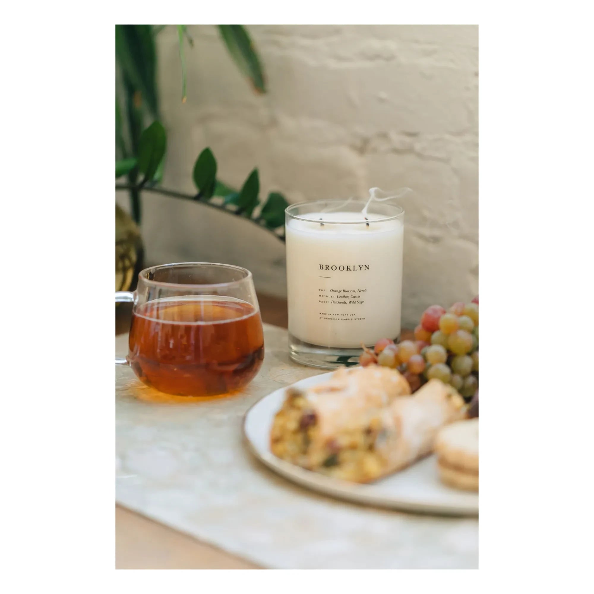Brooklyn Candle Studio - Escapist Brooklyn Candle - 370 g