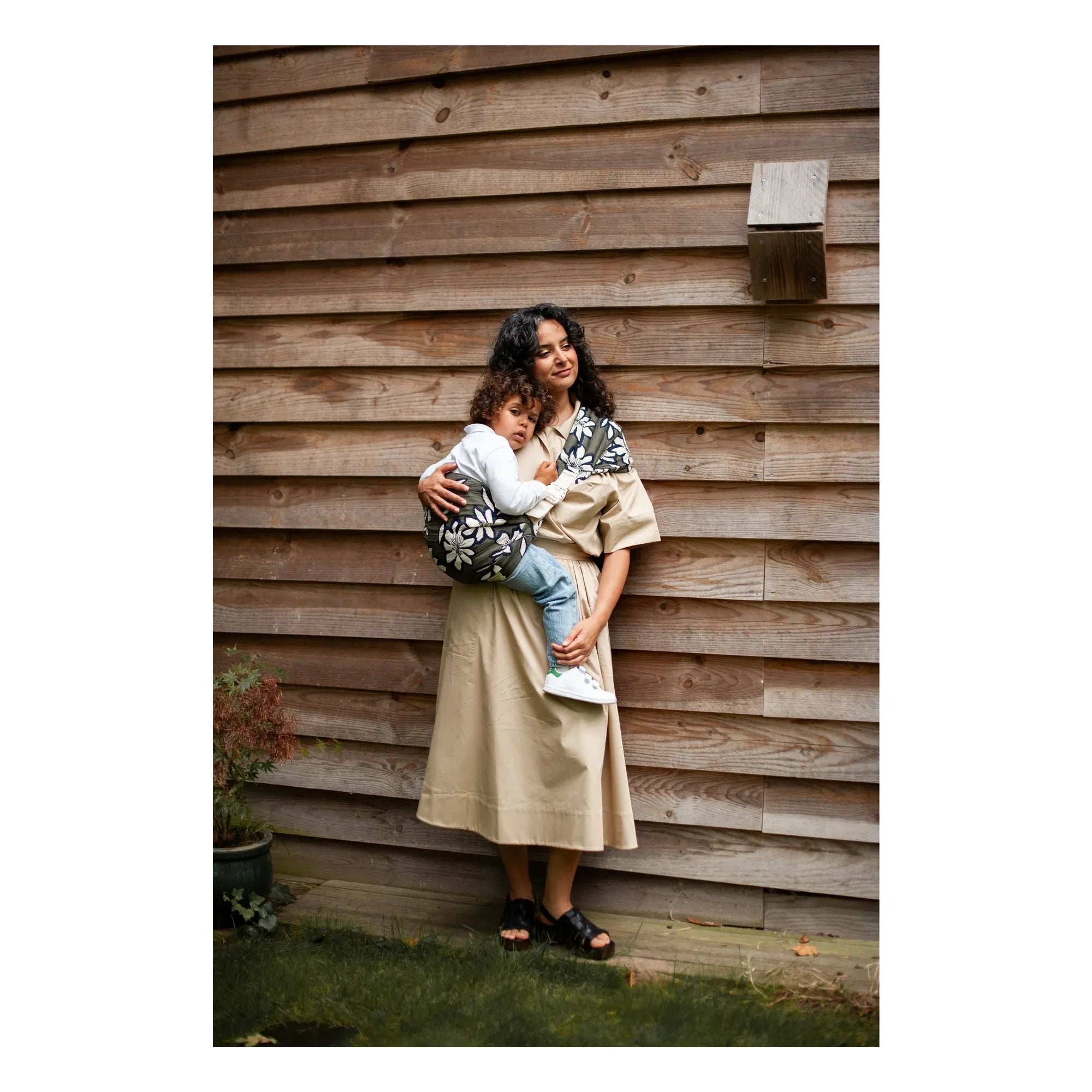 Mama Hangs - Carry & Walk Baby Carrier | Khaki