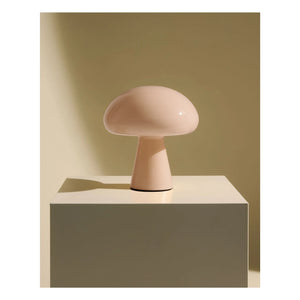 Gubi - Obello desk lamp, Bill Curry | Powder Pink