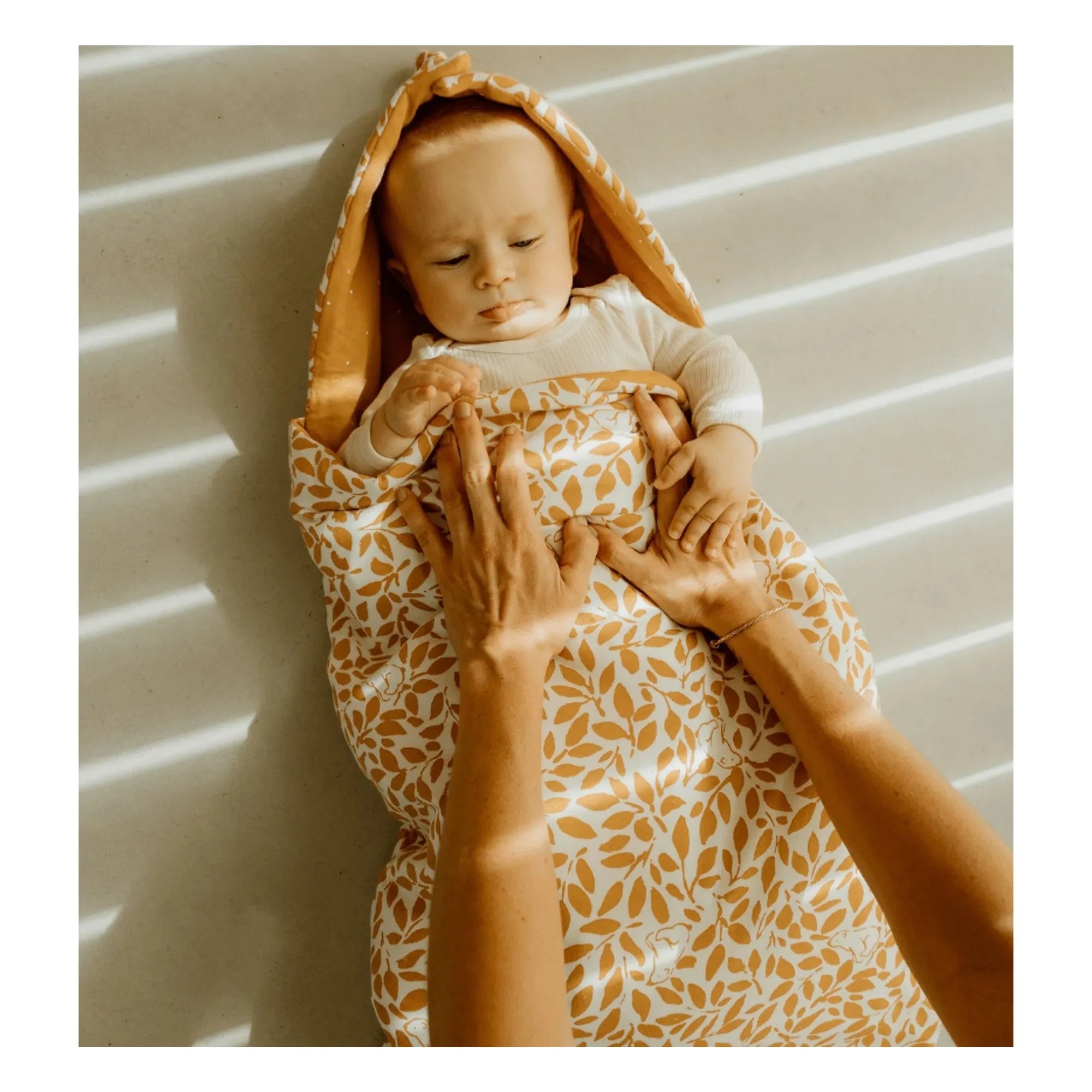 Les Petites Billes - Double-sided multi-season baby crib | Caramel