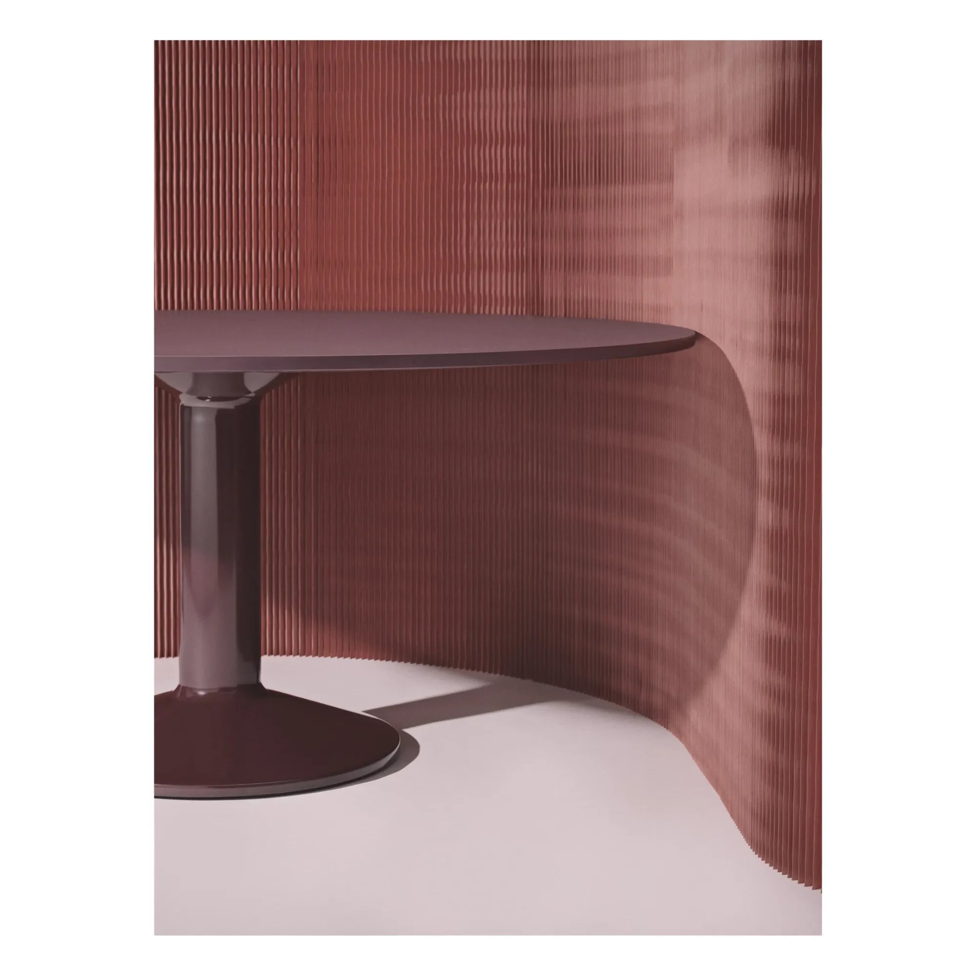 Muuto - Midst Round Table | Burgundy