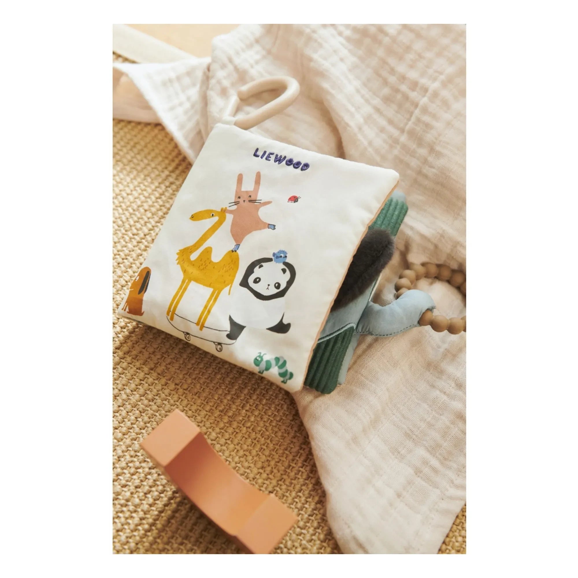 Liewood - Fey Fabric Book | World Tour/Sandy