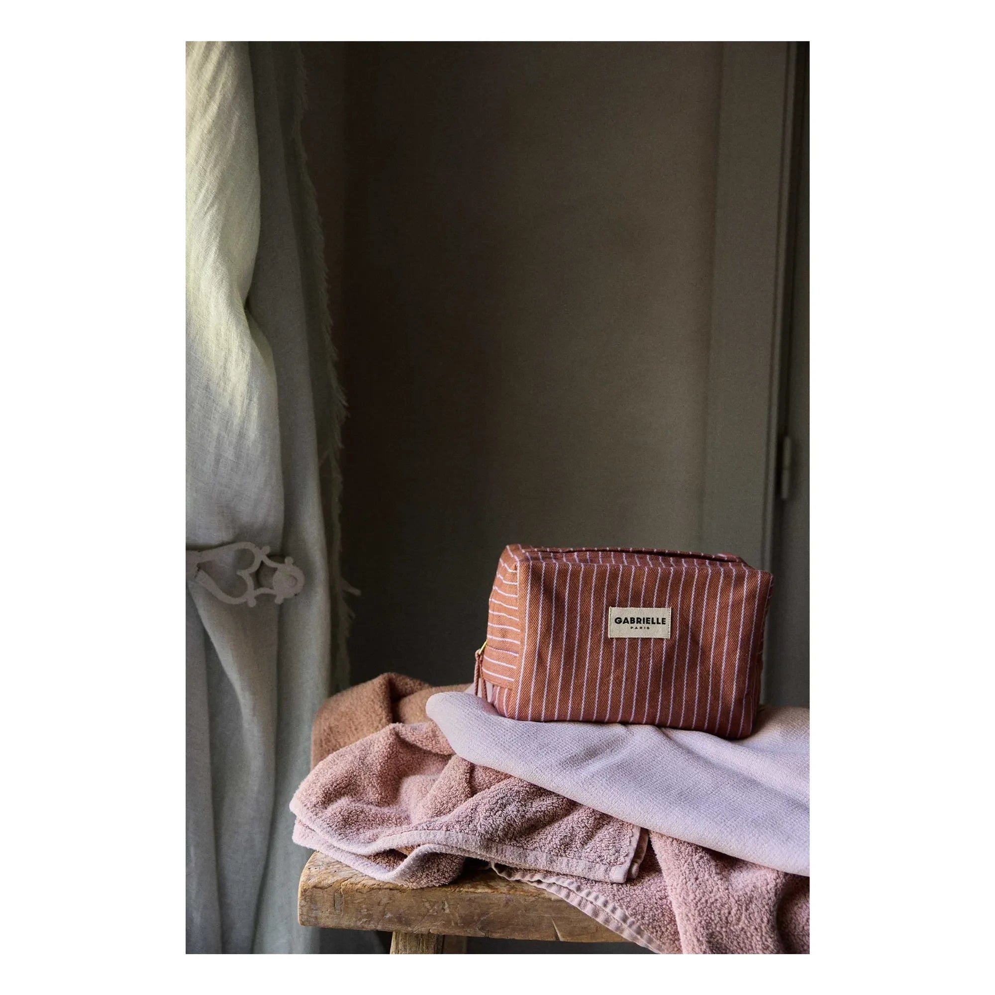 Gabrielle Paris - Lilac striped toiletry bag | Pink