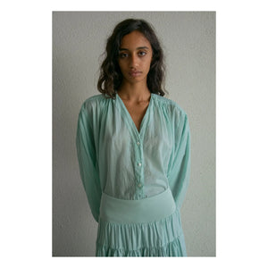 THEAVANT - Vintage V-Neck Cotton Blouse | Green Water