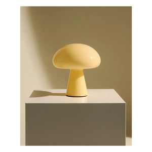 Gubi - Obello Table Lamp, Bill Curry | Yellow