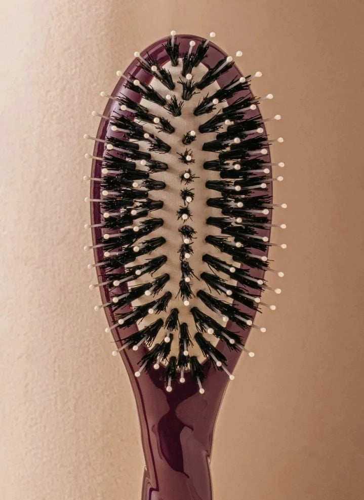 La Bonne Brosse - La Petite Brosse L'Indispensable Douceur No. 03 - Sensitive Scalp | Eggplant