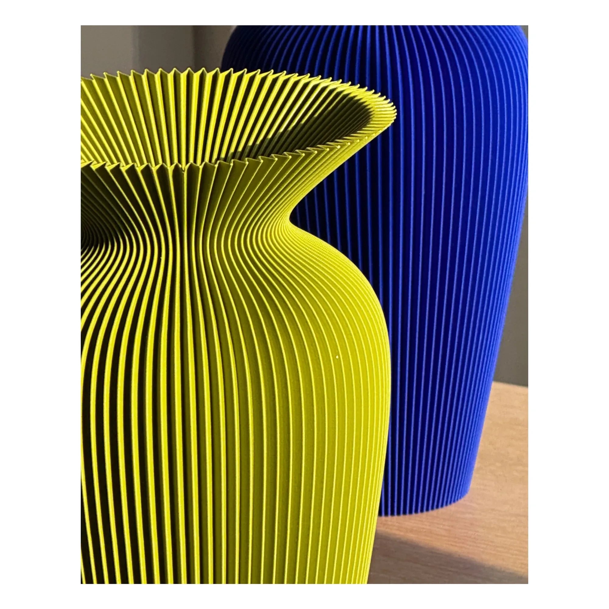Manu Matters - Betty Vase | Olive