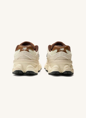 New Balance - Elasticated Dantelli Spor Ayakkabılar 9060 | Kahverengi