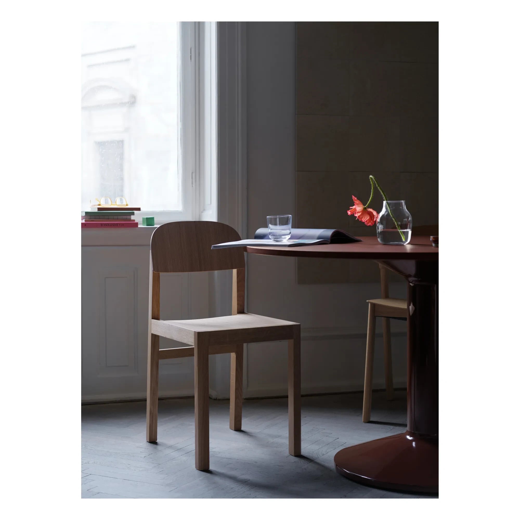 Muuto - Midst Round Table | Burgundy